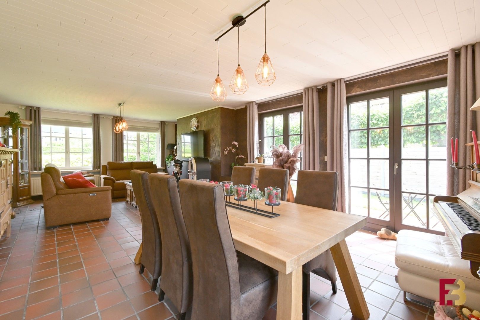 Gezellige bungalow met grote tuin in Petegem-aan-de-Leie (Deinze) foto 6