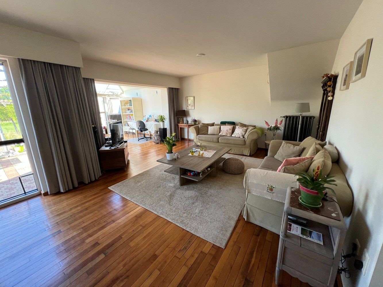 Luxueus gelijkvloers appartement met 3 slaapkamers, tuin en garage foto 7