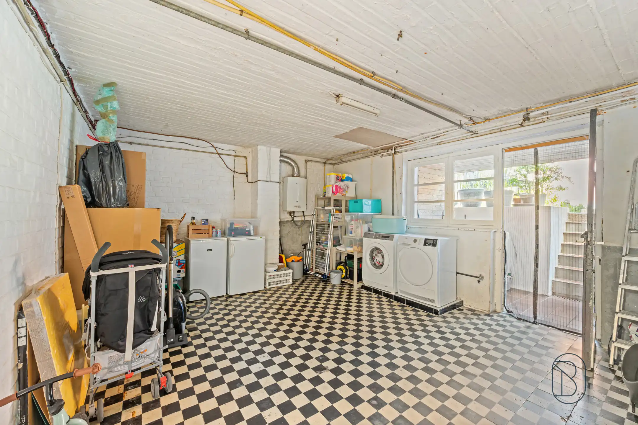 Instapklare woning met zonnige tuin in hartje Kortrijk foto 20