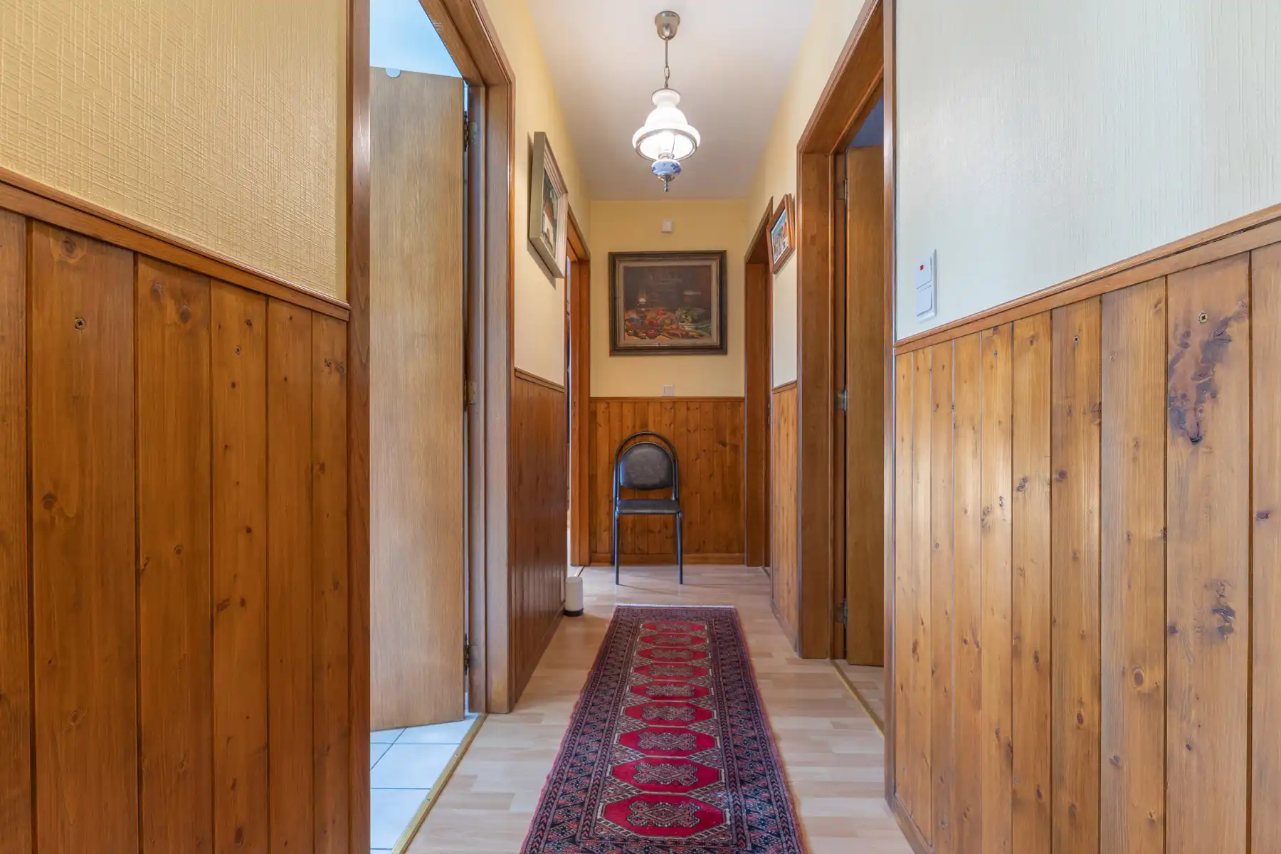 Goed onderhouden woning met prachtige tuin foto 15