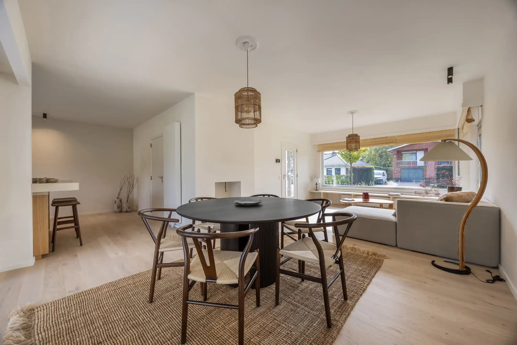 Stijlvol gerenoveerde woning in charmante Bloemenwijk foto 9