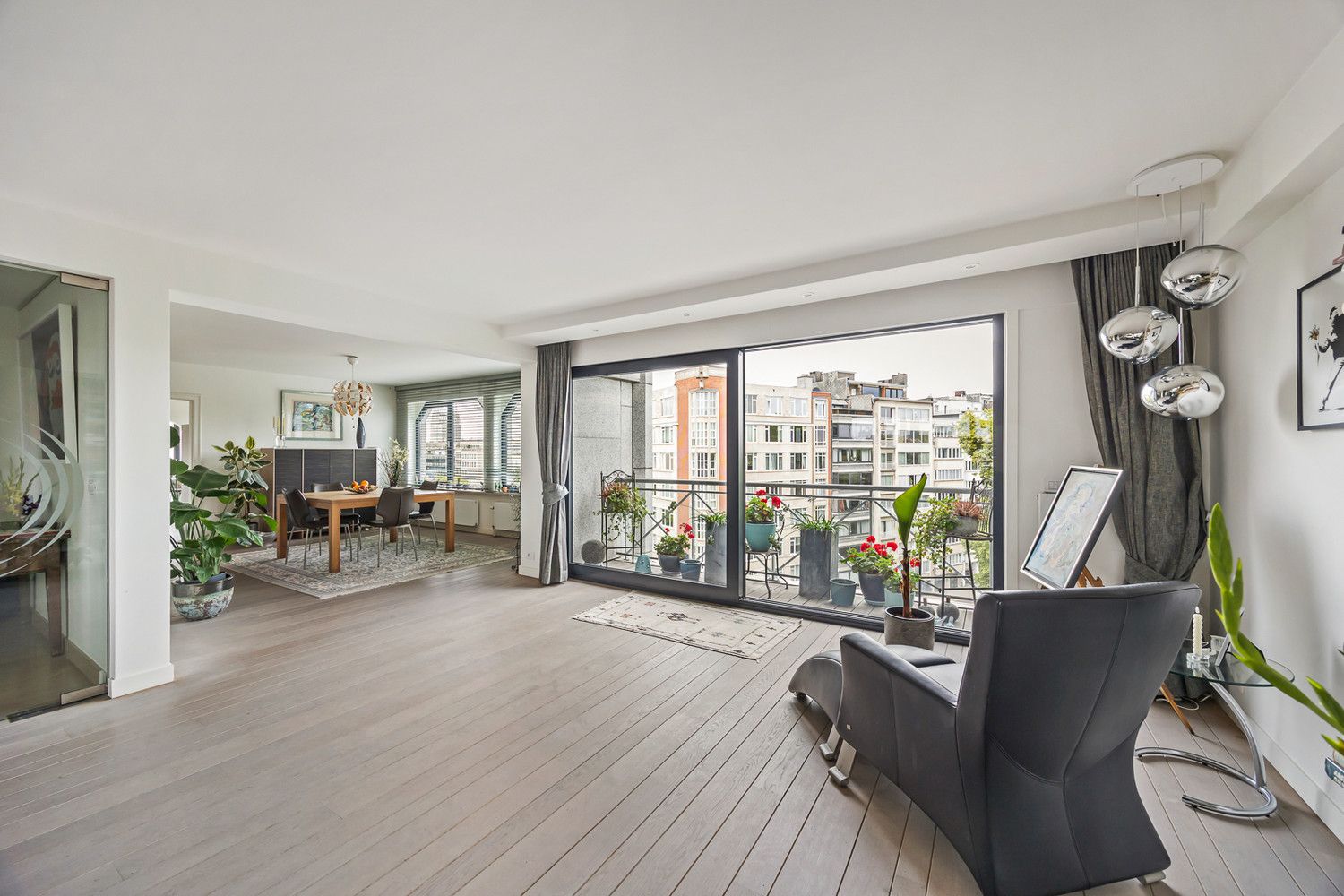 Royaal hoekappartement (ca. 260 m²) met unieke terrassen & panoramisch uitzicht over het Stadspark – optioneel 3 parkings foto 8