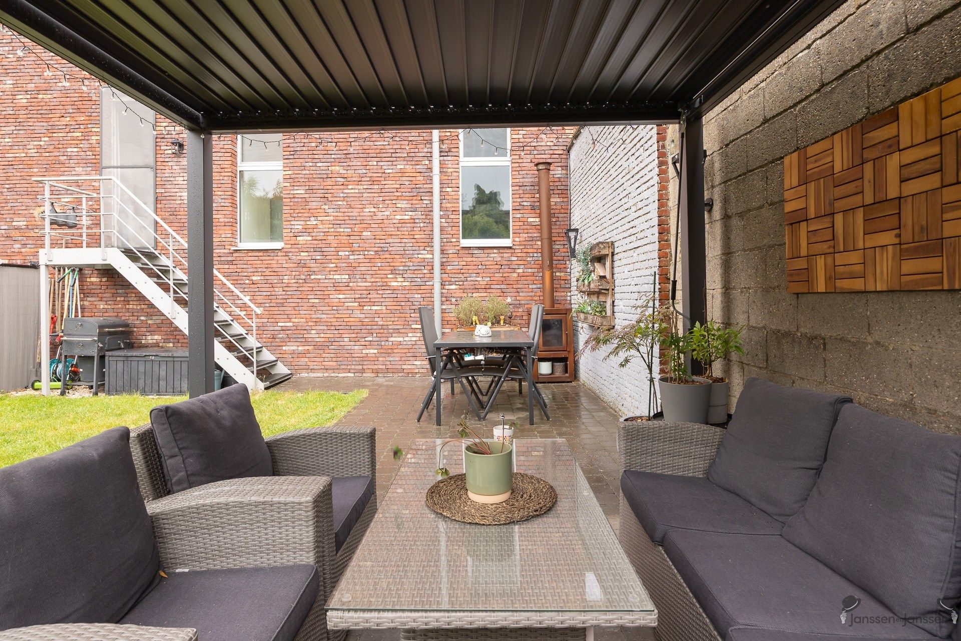 Instapklaar ruim gelijkvloersappartement met tuin. foto 22