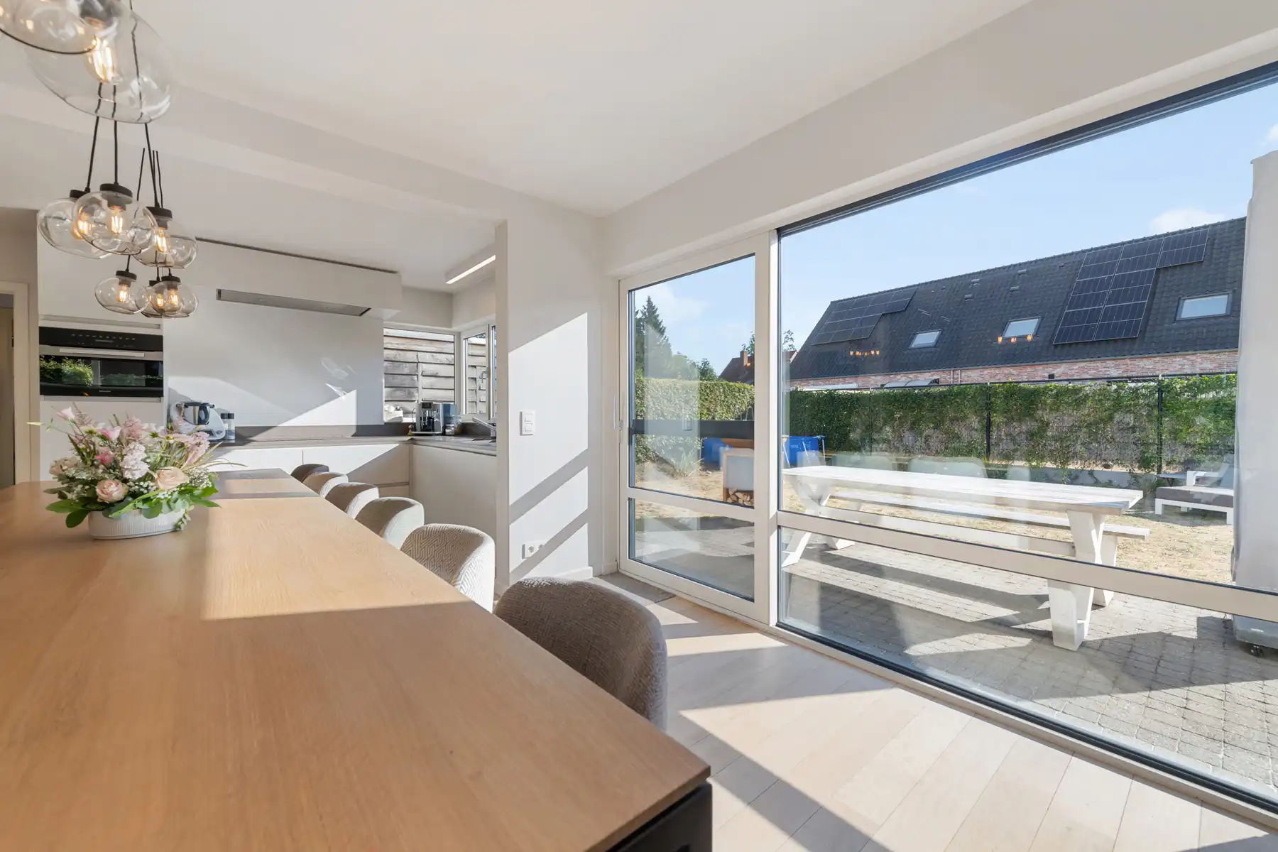 Ruime gezinswoning met zonnige tuin in Sint-Andries foto 13