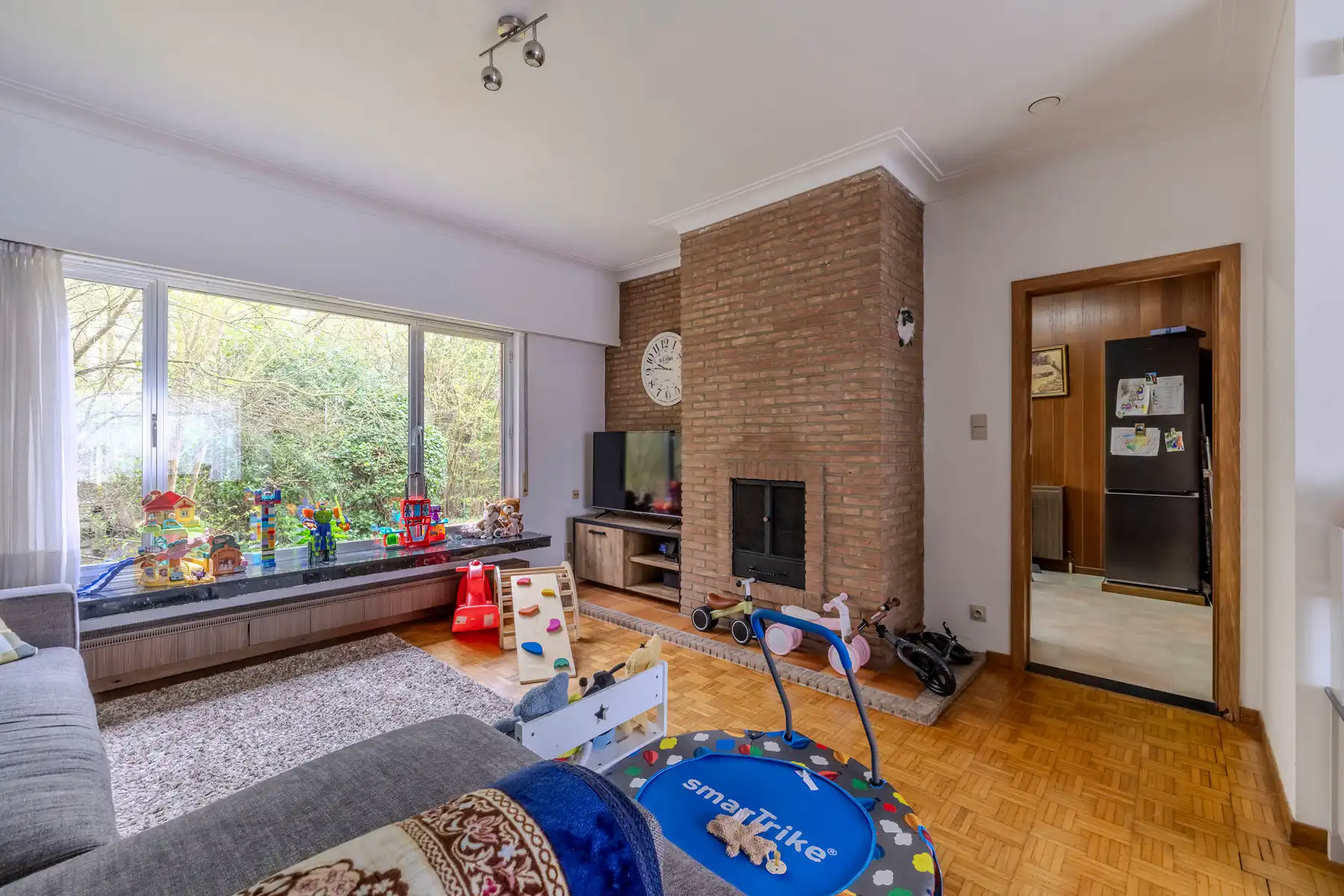 Rustig gelegen te renoveren woning met 2 slp op mooi perceel foto 7