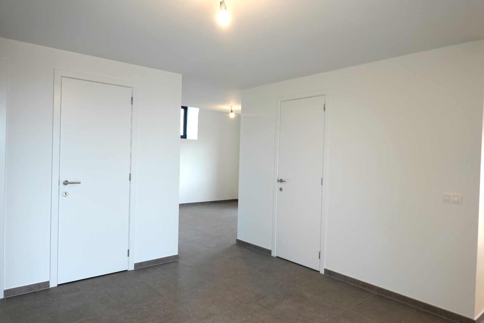 Uniek 3-slaapkamerappartement in het voormalige gemeentehuis van Vleteren foto 4