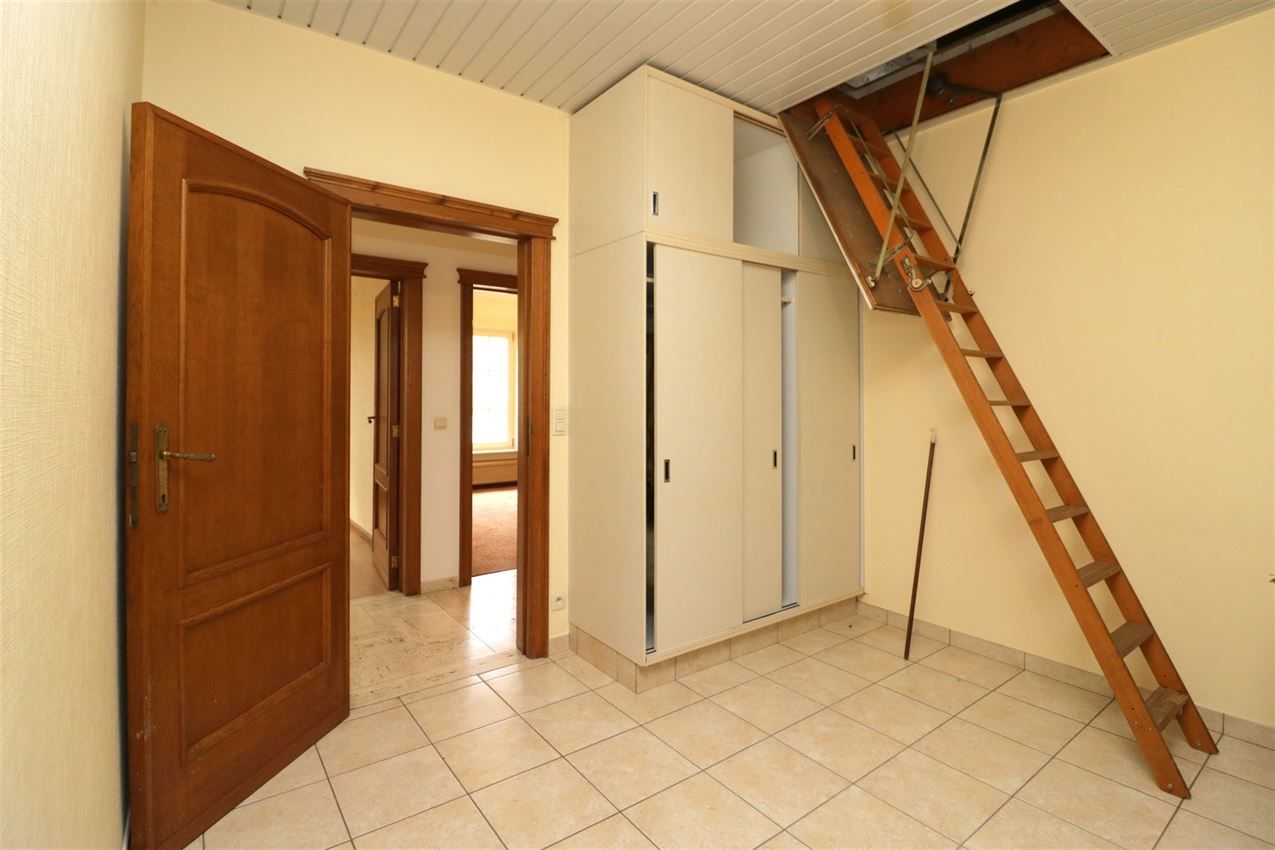 label C, nabij station, volledig vernieuwd in 2016 foto 23