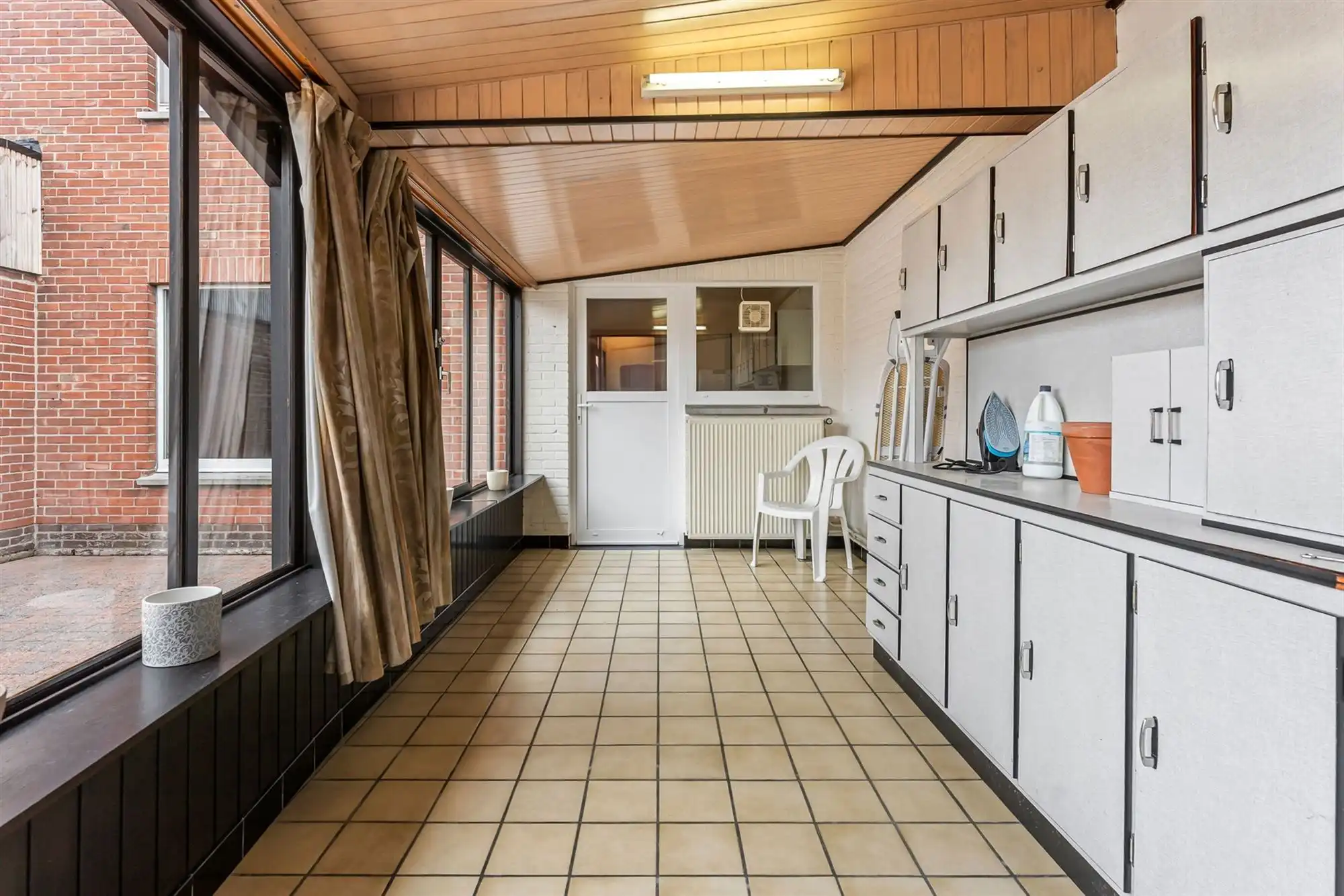 PERFECT ONDERHOUDEN WONING MET ACHTERINRIT NAAR TUIN IN BERINGEN CENTRUM foto 10