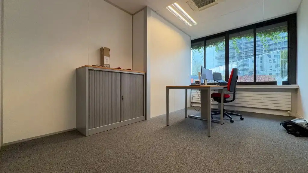 Gelijkvloerse kantoren te koop langs Singel in Antwerpen foto 7