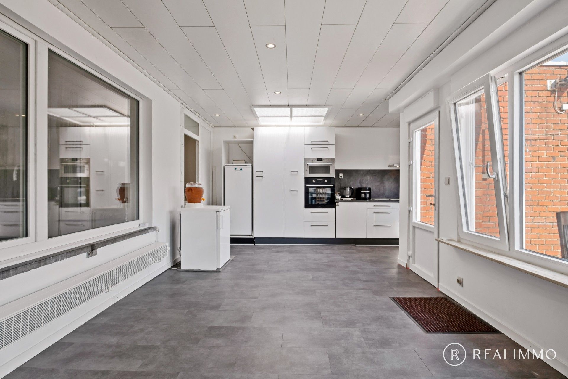 Gerenoveerde woning in het centrum van Waregem foto 5