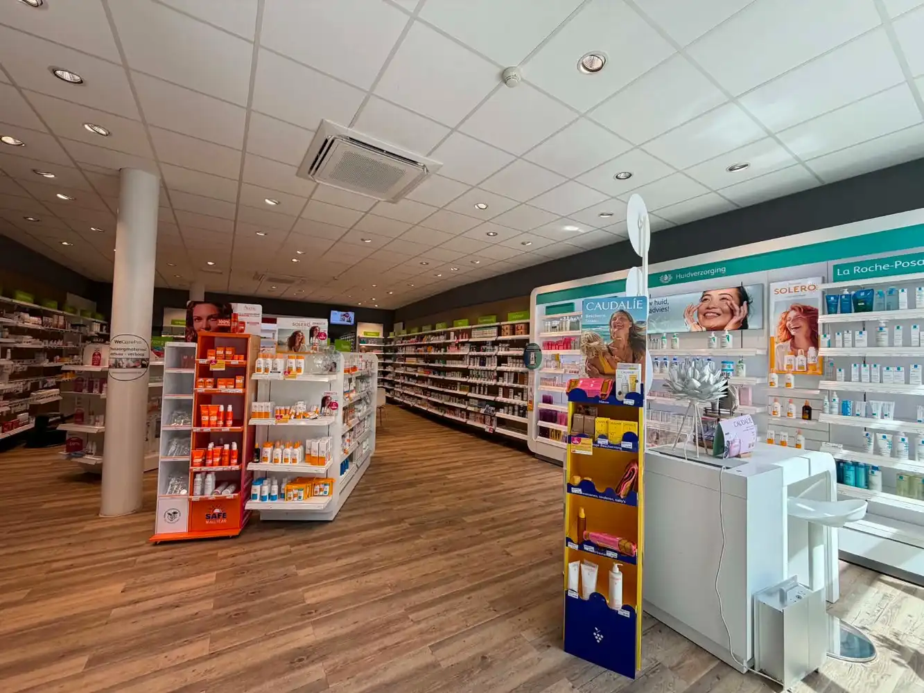 Modern commercieel pand op topligging nabij H&M en HEMA foto 10