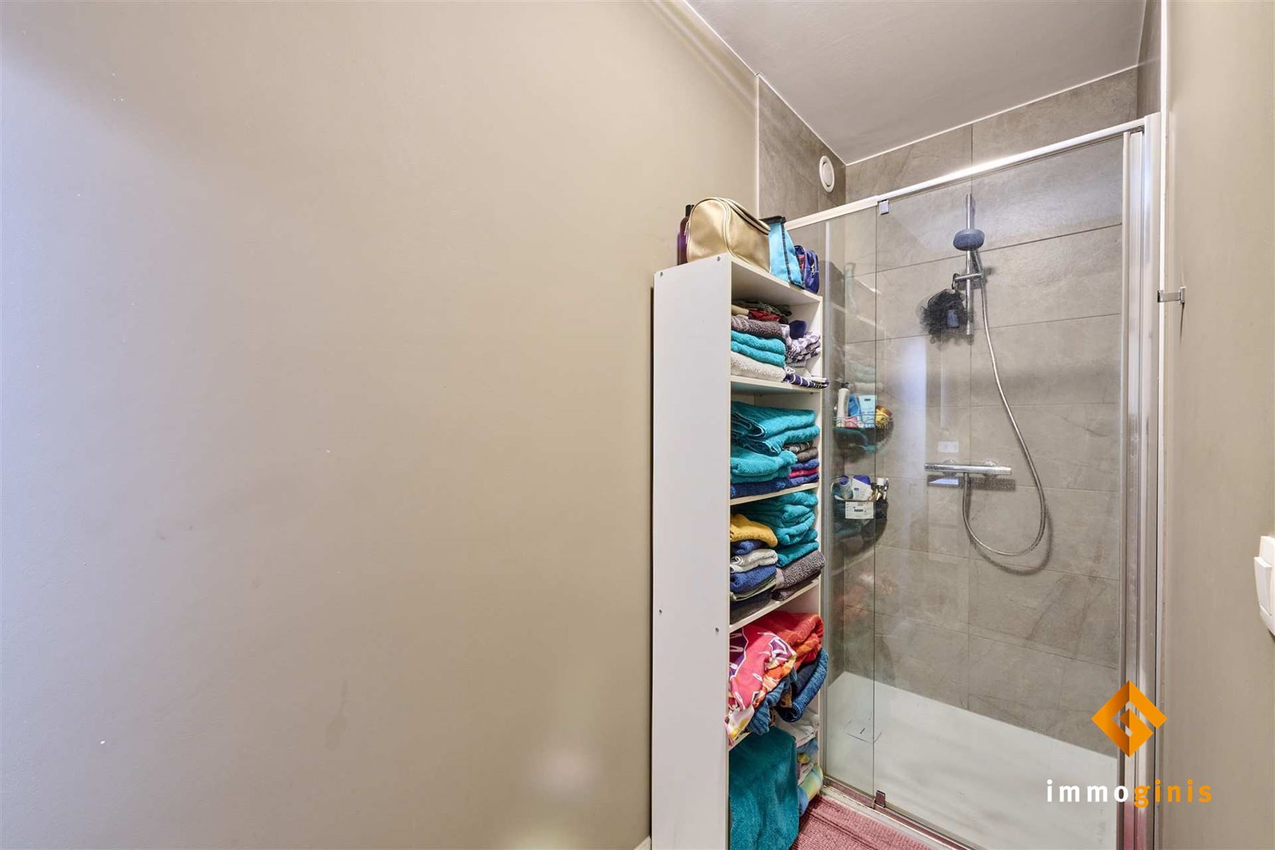 Recent en instapklaar 1-slaapkamerappartement met overdekt terras. foto 9