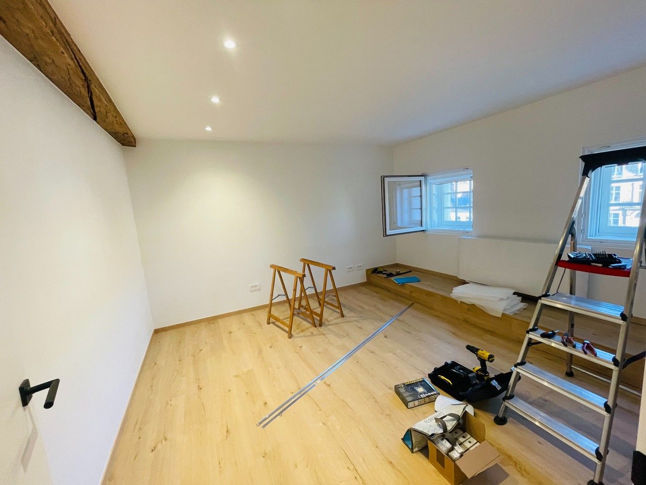 EXCLUSIEF WONEN in Brugge centrum, met zicht op de REIEN, ENERGIEZUINIG  TOTAAL GERENOVEERD BURGERSHUIS met 6 slaapkamers en, 3 nieuwe badkamers , stadspatio. foto 18