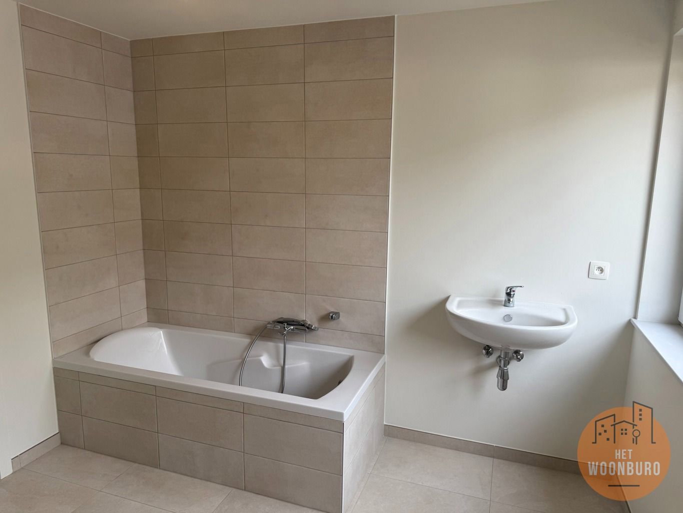 Nieuwbouwwoning met 3 slaapkamers en tuin foto 10