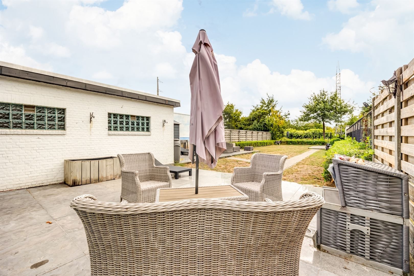 Instapklare halfopen woning met zonnige tuin aan de Vaart Schoten foto 18
