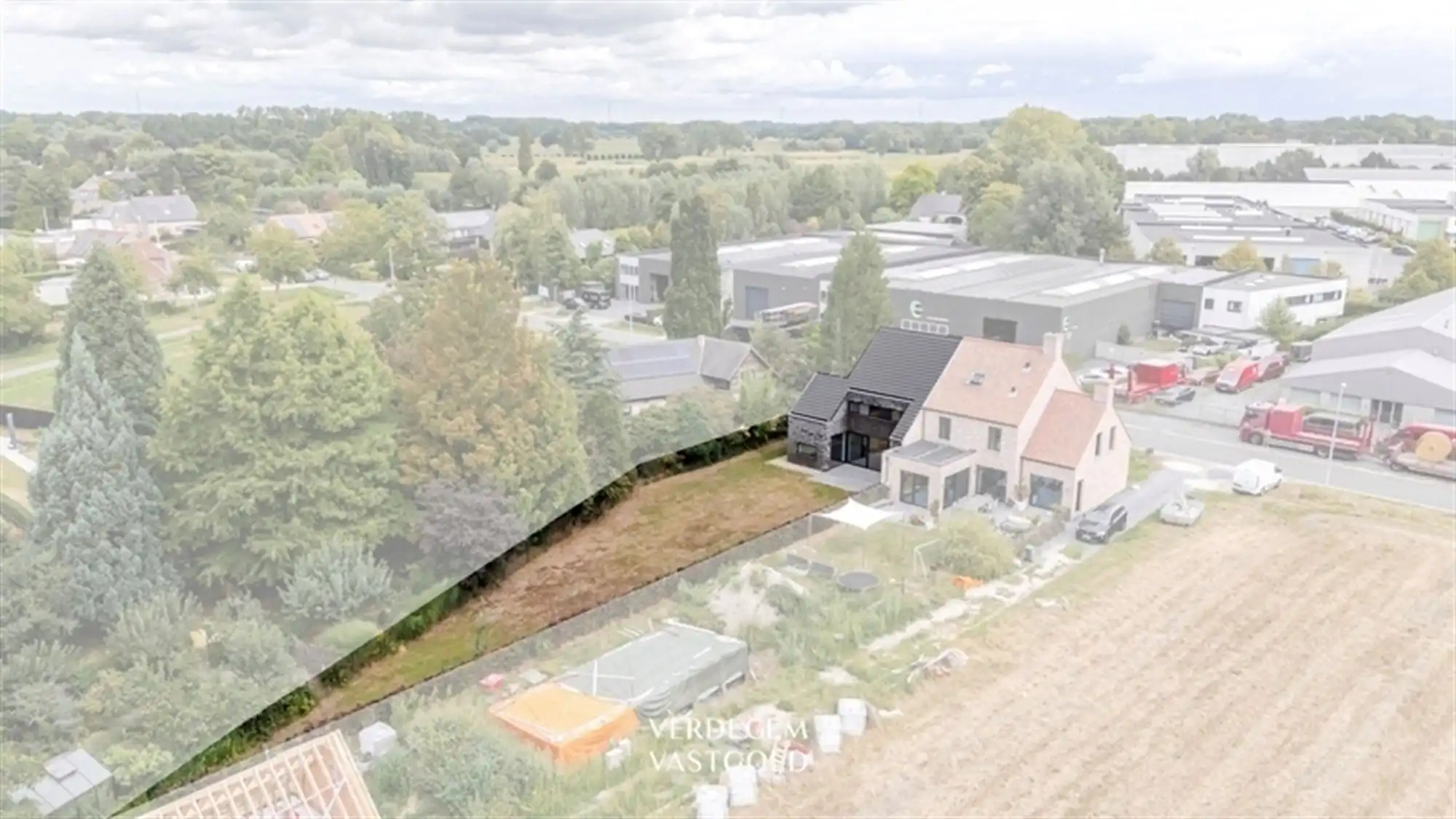 Moderne luxe en comfort in recente woning met 4 slaapkamers foto 25