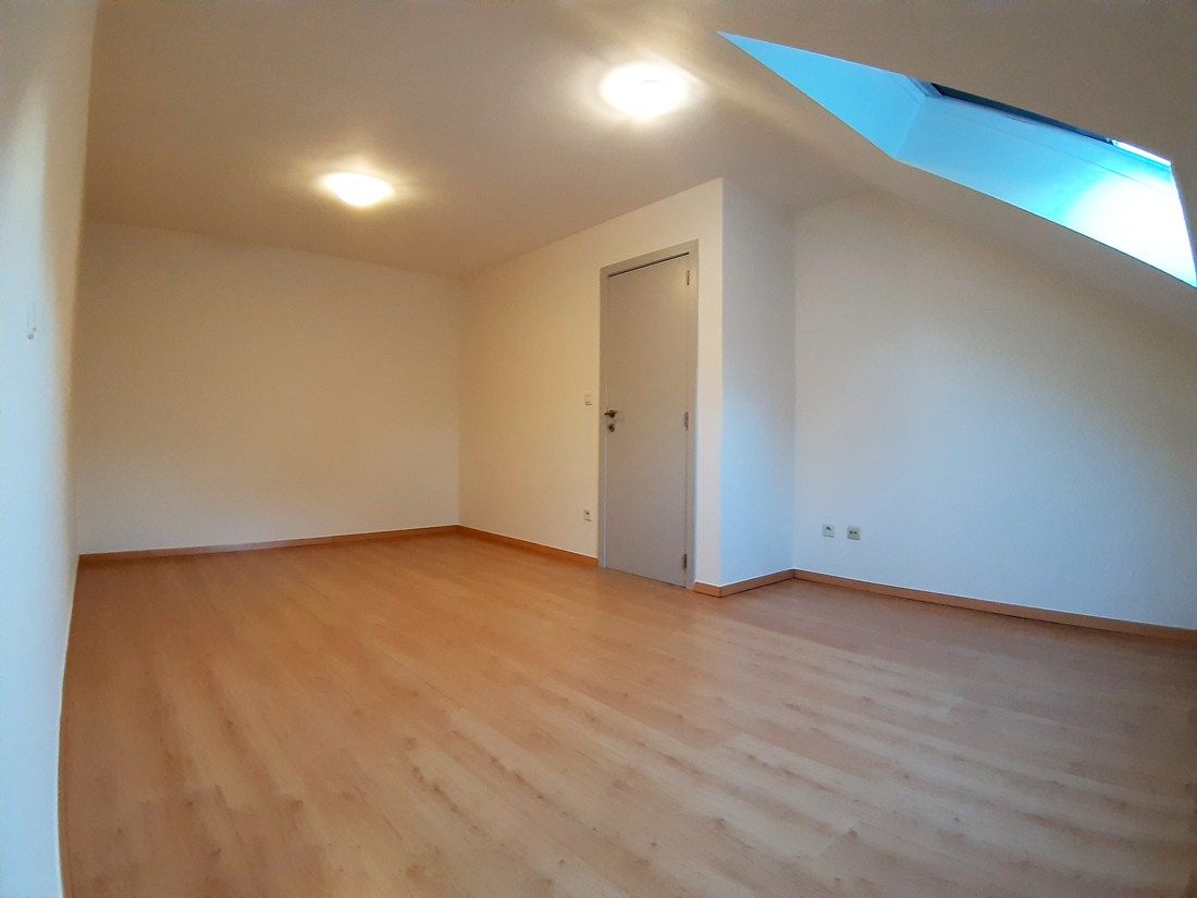 Gunstig gelegen duplex appartement te Genk foto 12