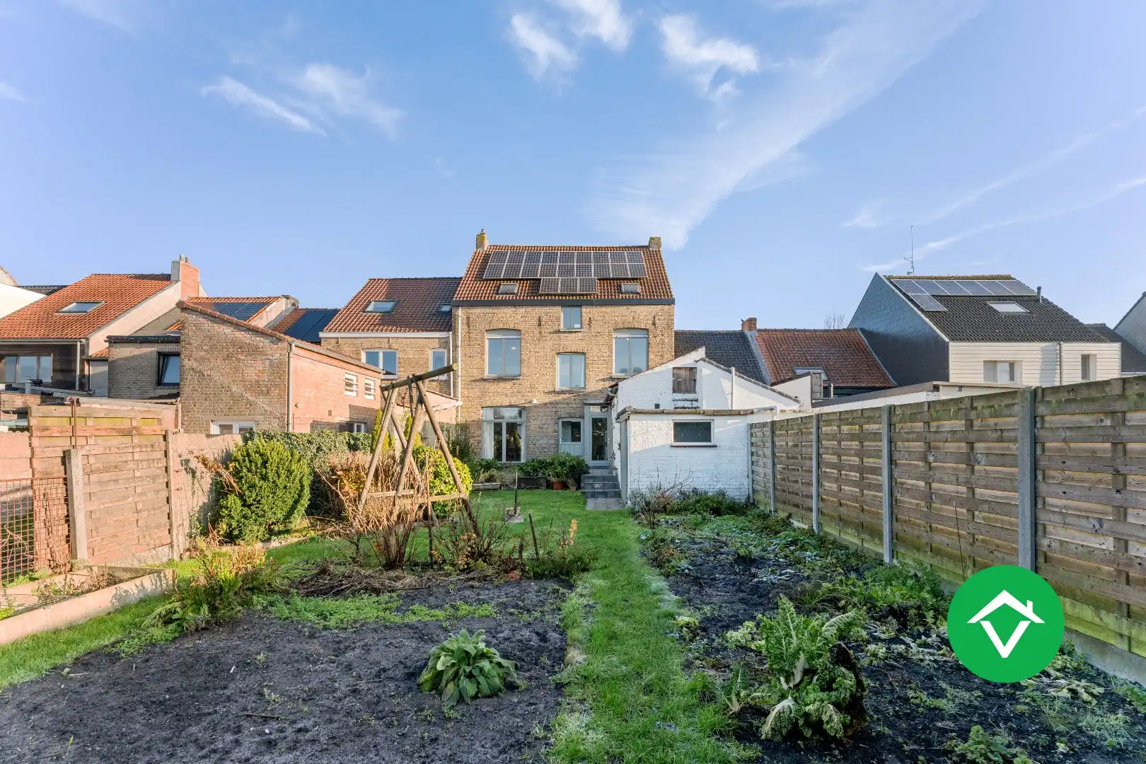 Ruim herenhuis met 4 slaapkamers en aparte garagebox in centrum Gistel foto 29