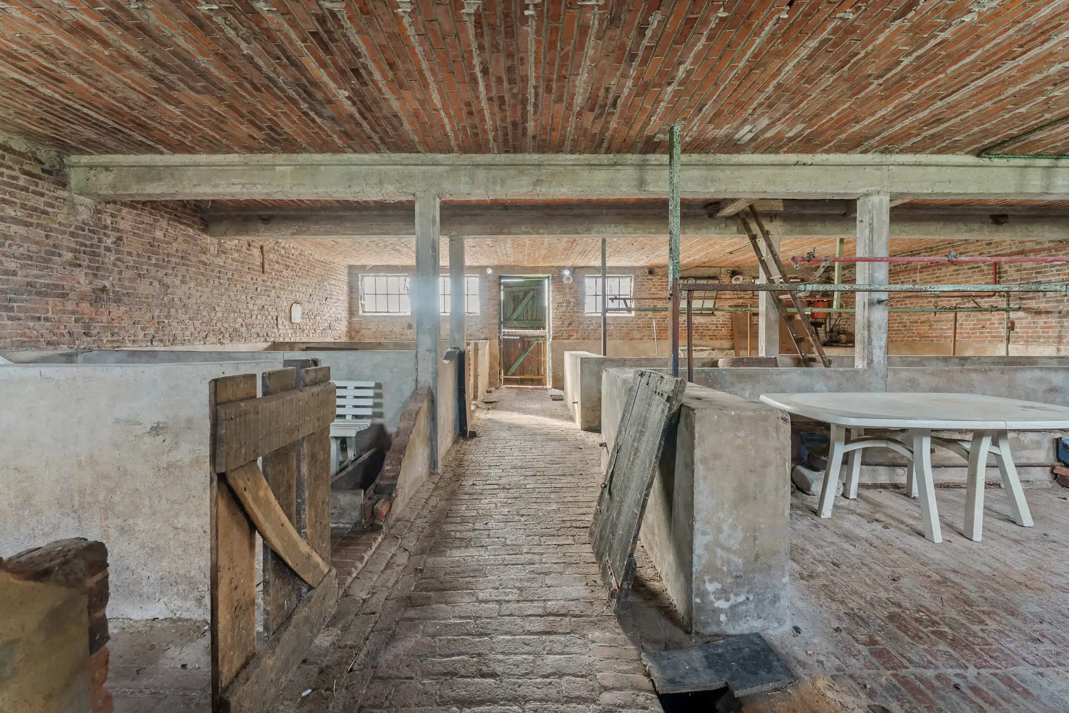 Uniek landhuis op 13.986m2 te Moelingen foto 24