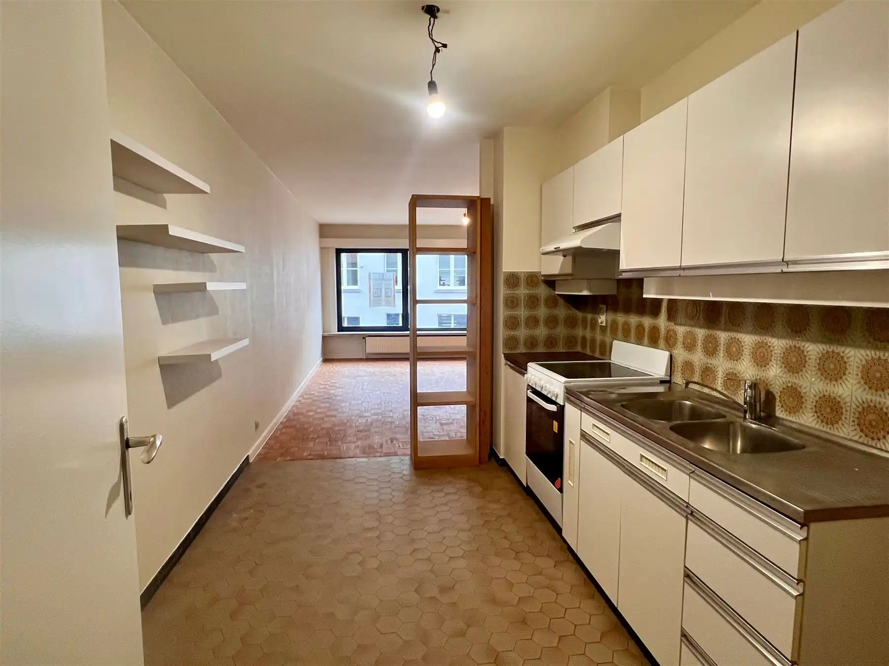 Opgefrist, praktisch en centraal gelegen appartement foto 7