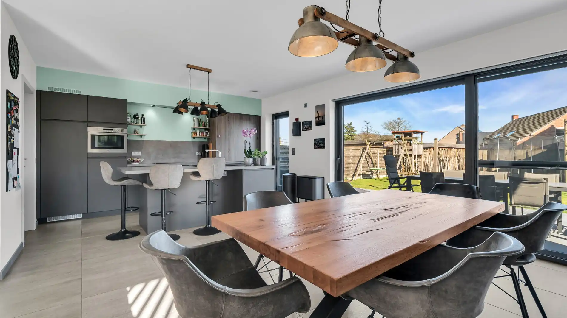 TIELT-WINGE - ruime & recente vrijstaande woning 6 slks foto 5