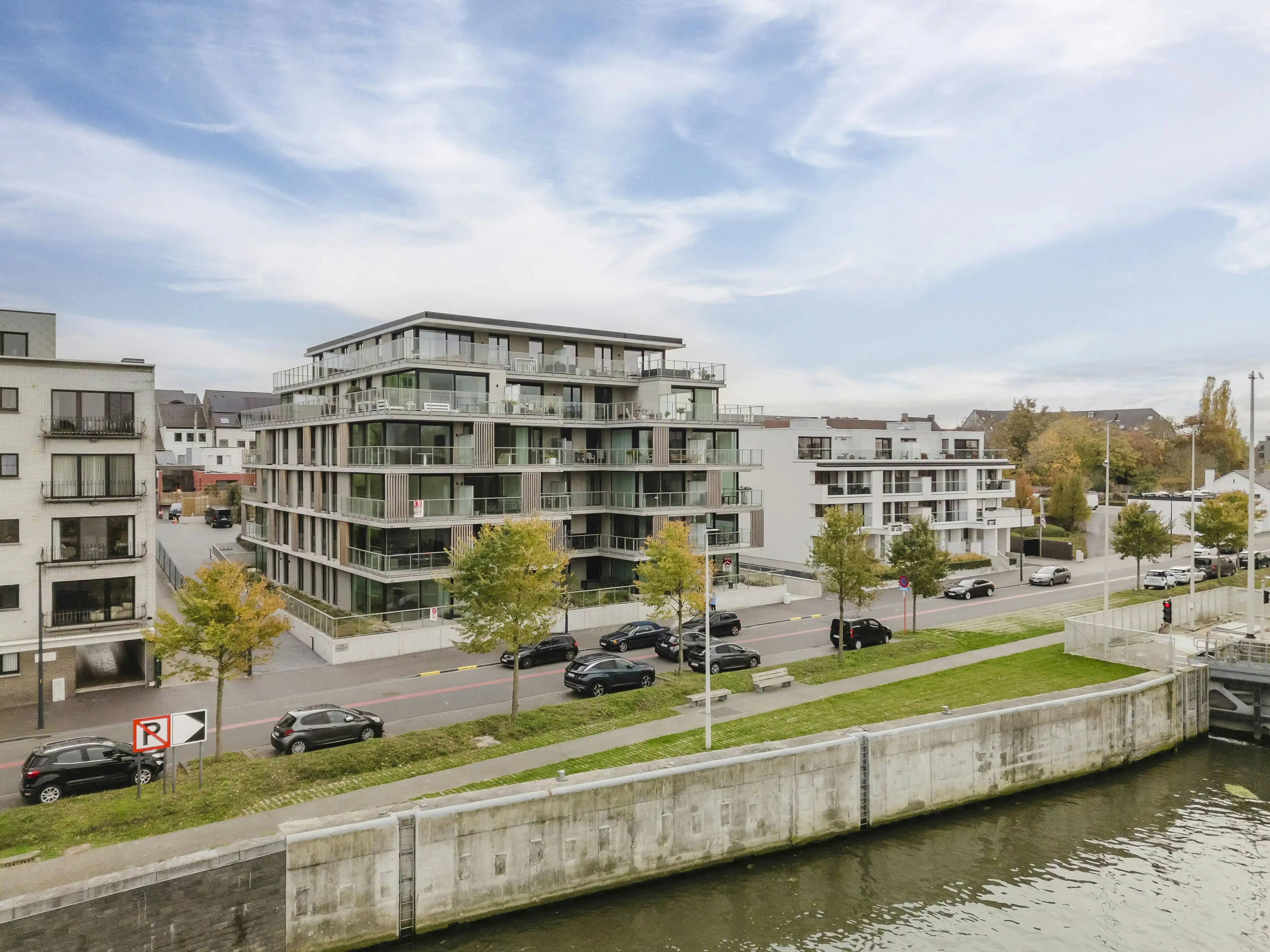 2-slaapkamerappartement te koop aan het water te Harelbeke foto 14