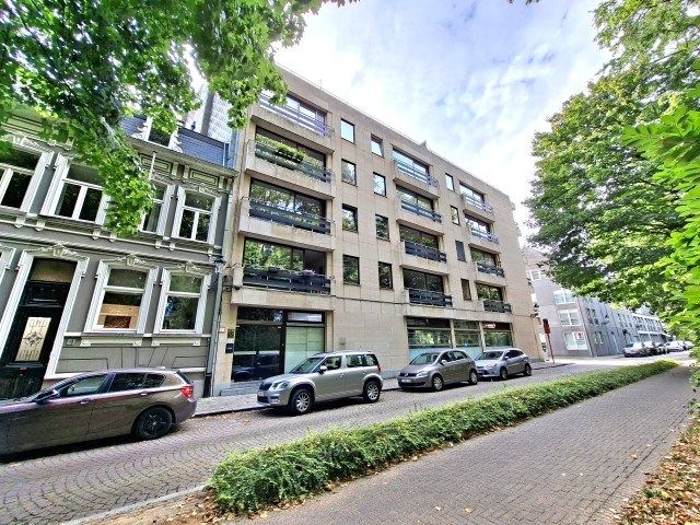 ()=>{if(producerUpdateValueVersion(node),producerAccessed(node),node.value===ERRORED)throw node.error;return node.value} Guido Gezellelaan 3 -/02.02 - 8000 Brugge