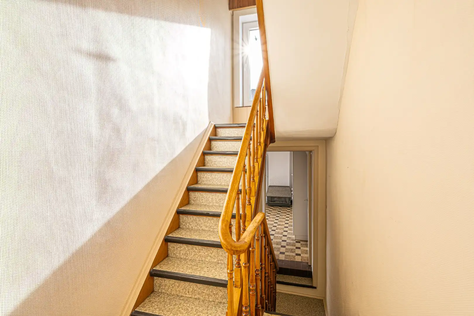 Handelsruimte/woning met polyvalente ruimte en 2 slaapkamers in Oostende foto 10