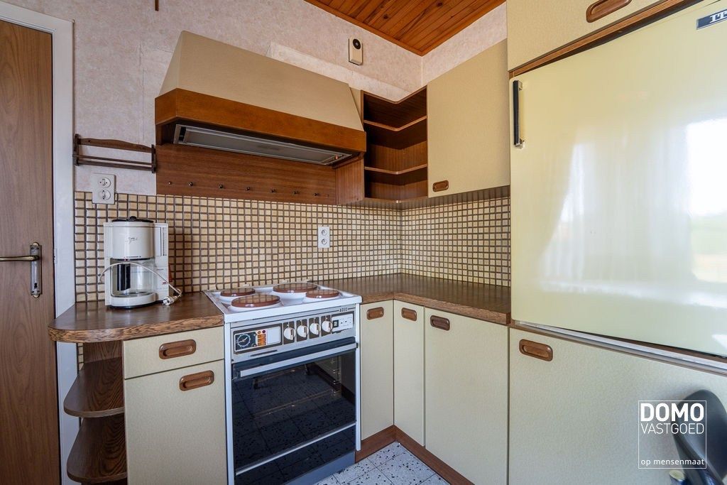 Te renoveren woning met grote tuin en achterliggende stal  foto 9