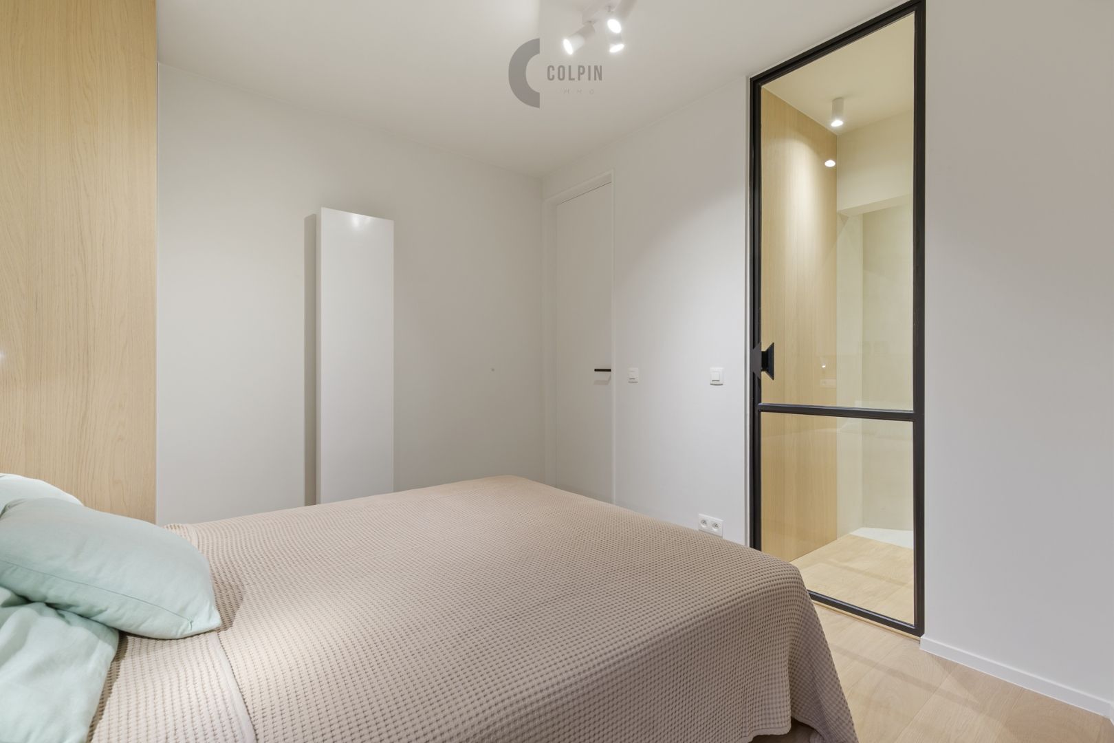 Stijlvol gerenoveerd 3slk- appartement met frontaal zeezicht foto 14