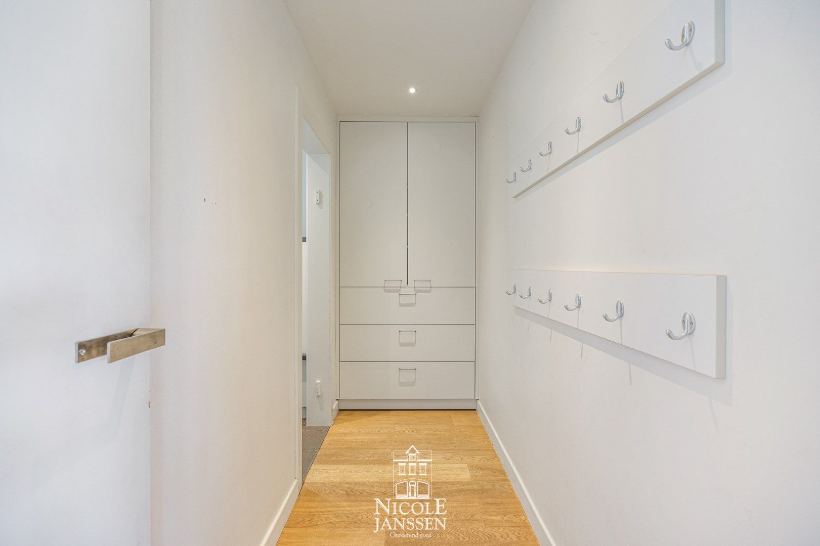 Energiezuinige villa met vijf slaapkamers in een rustige, groene omgeving  foto 5