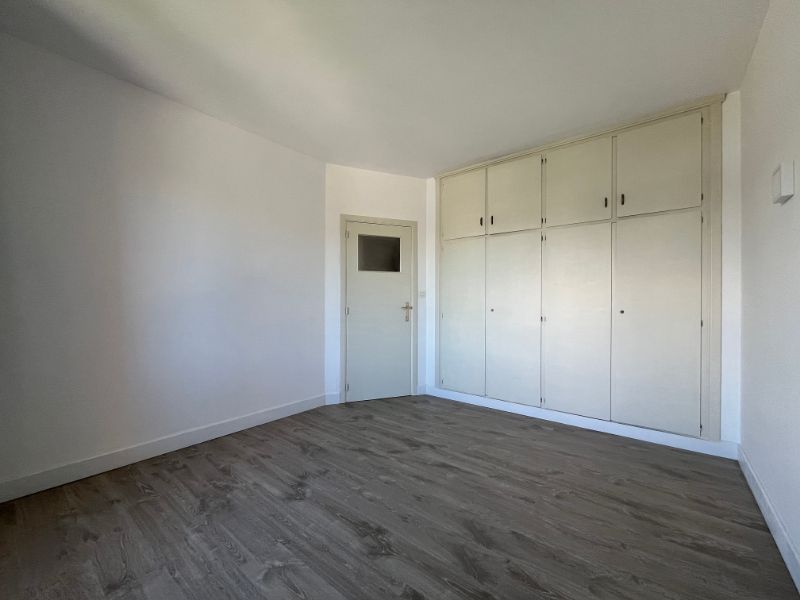 Instapklaar en centraal gelegen appartement met buitenparkeerplaats te Sint-Idesbald foto 9