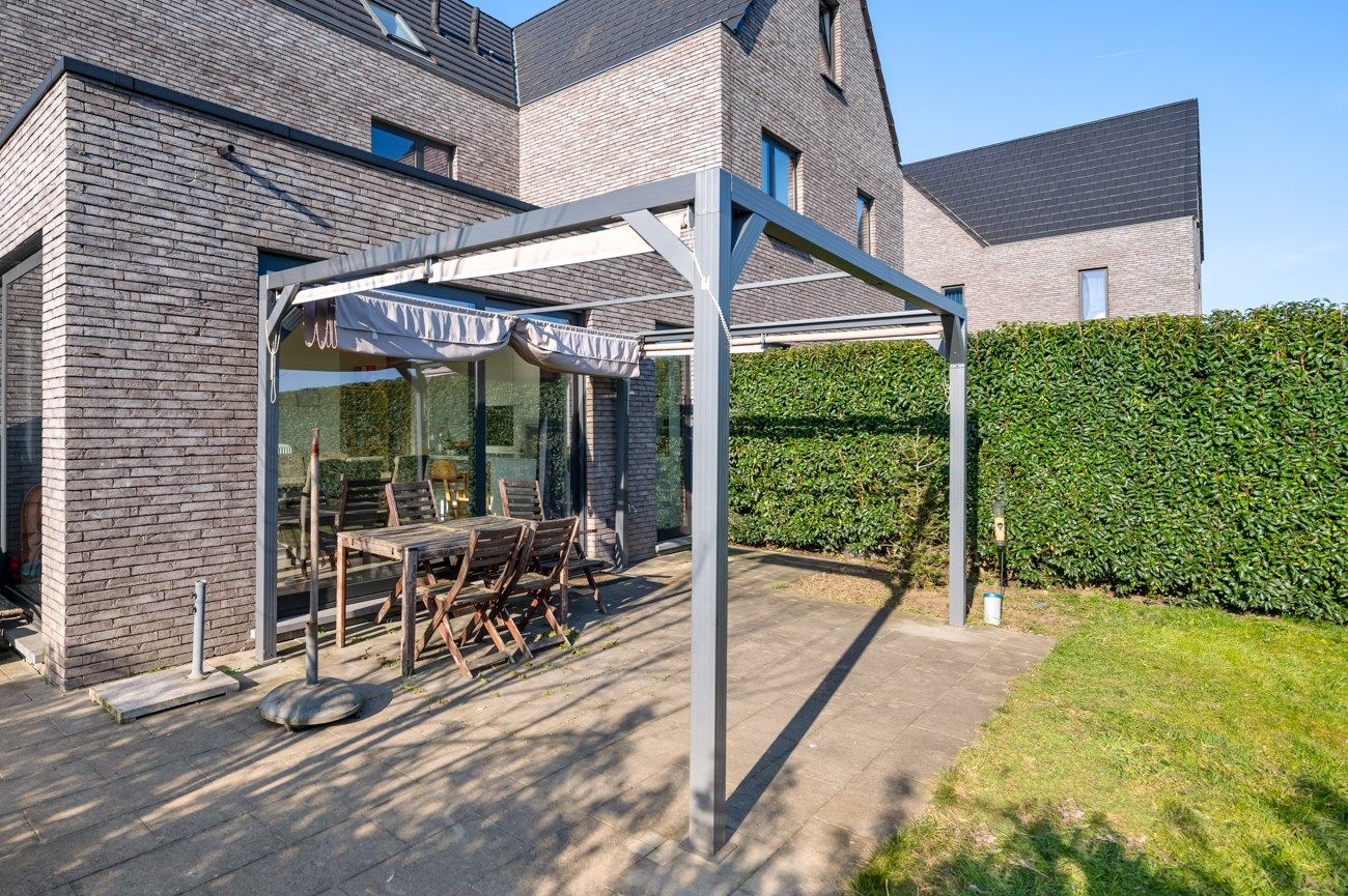 Instapklare woning met 4 slaapkamers en een eindeloos uitzicht foto 21
