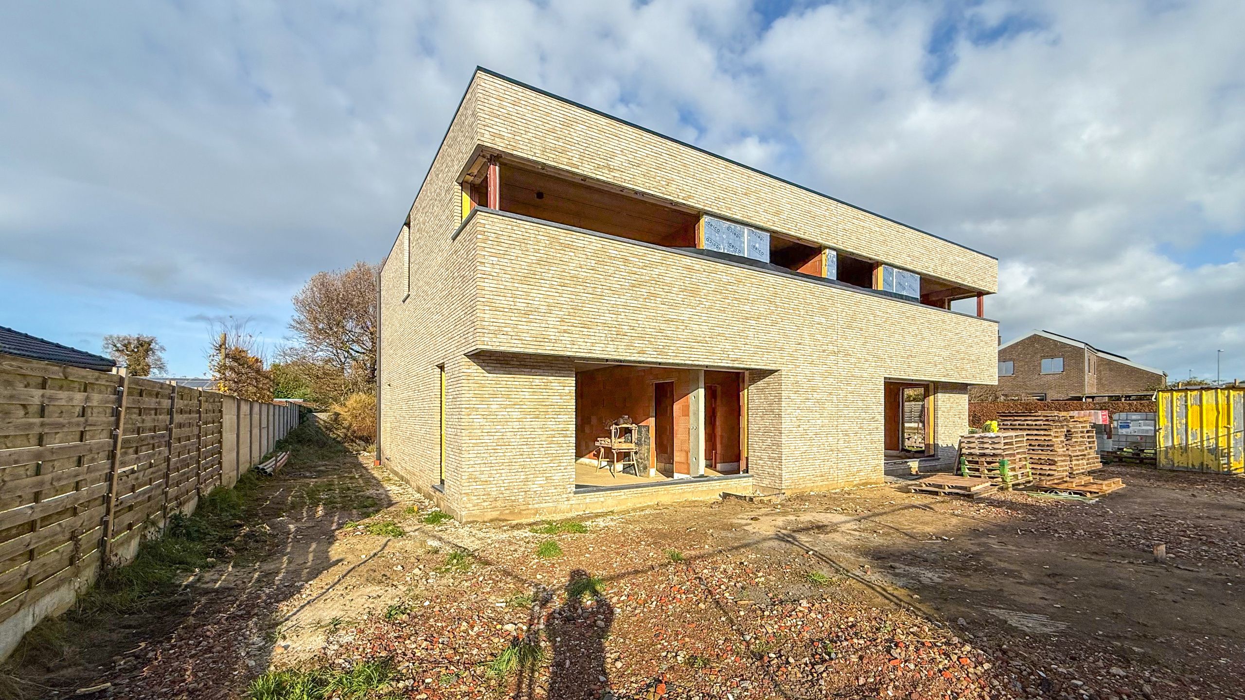Nieuwbouw casco woning van 187m² met 4 slpks en ruime tuin! foto 2