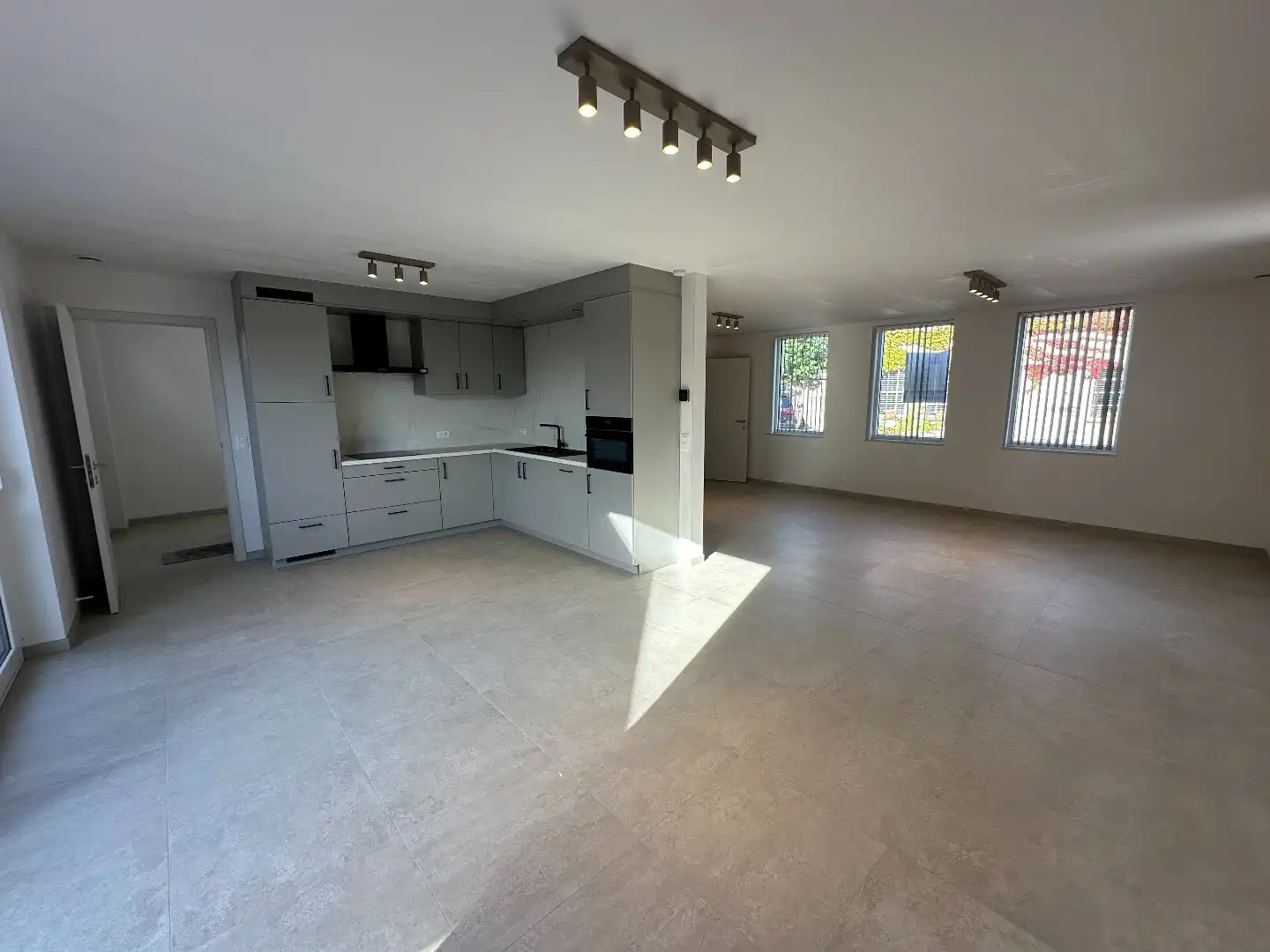Perfect instapklare nieuwbouwwoning met 3 slpk en zonnig terras, Torhout foto 4