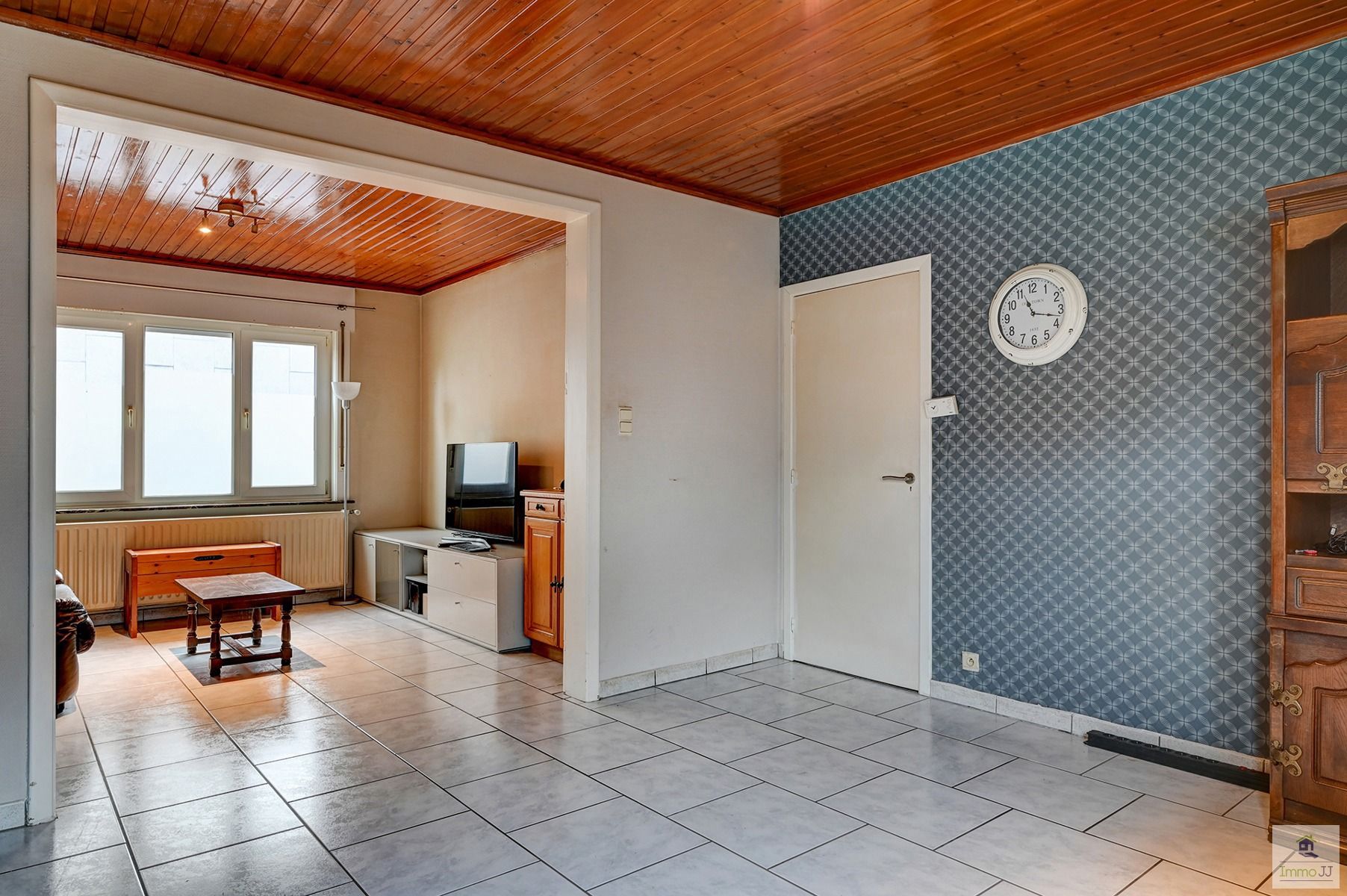 Te renoveren tweegezinswoning foto 3