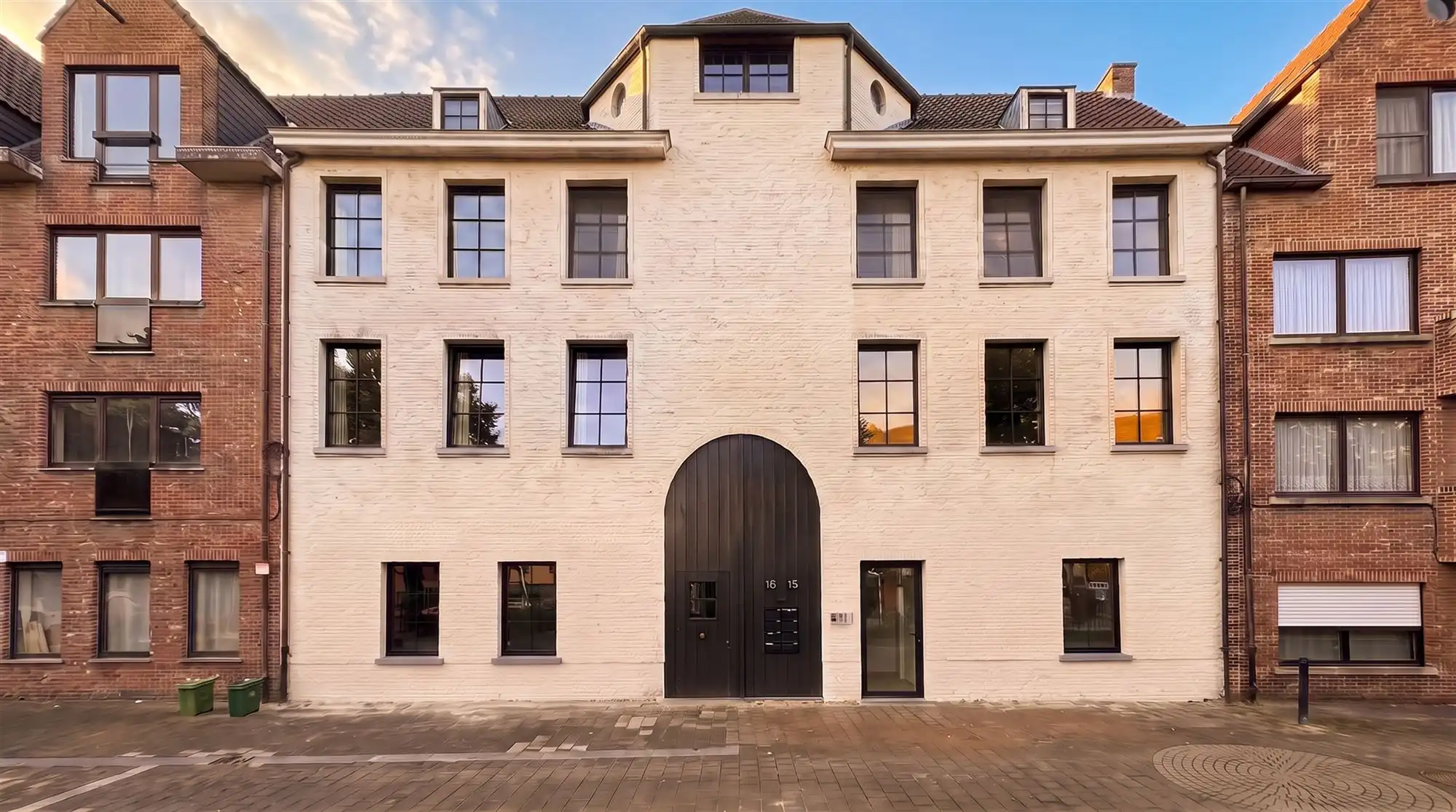 Ruim appartement met 1 slaapkamer en extra grote tuin. foto 3