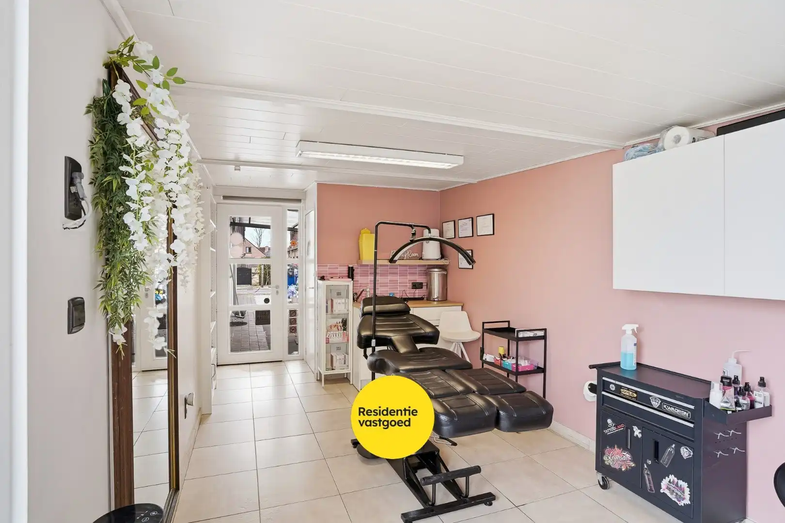 Volledig instapklare bungalow met praktijkruimte foto 10