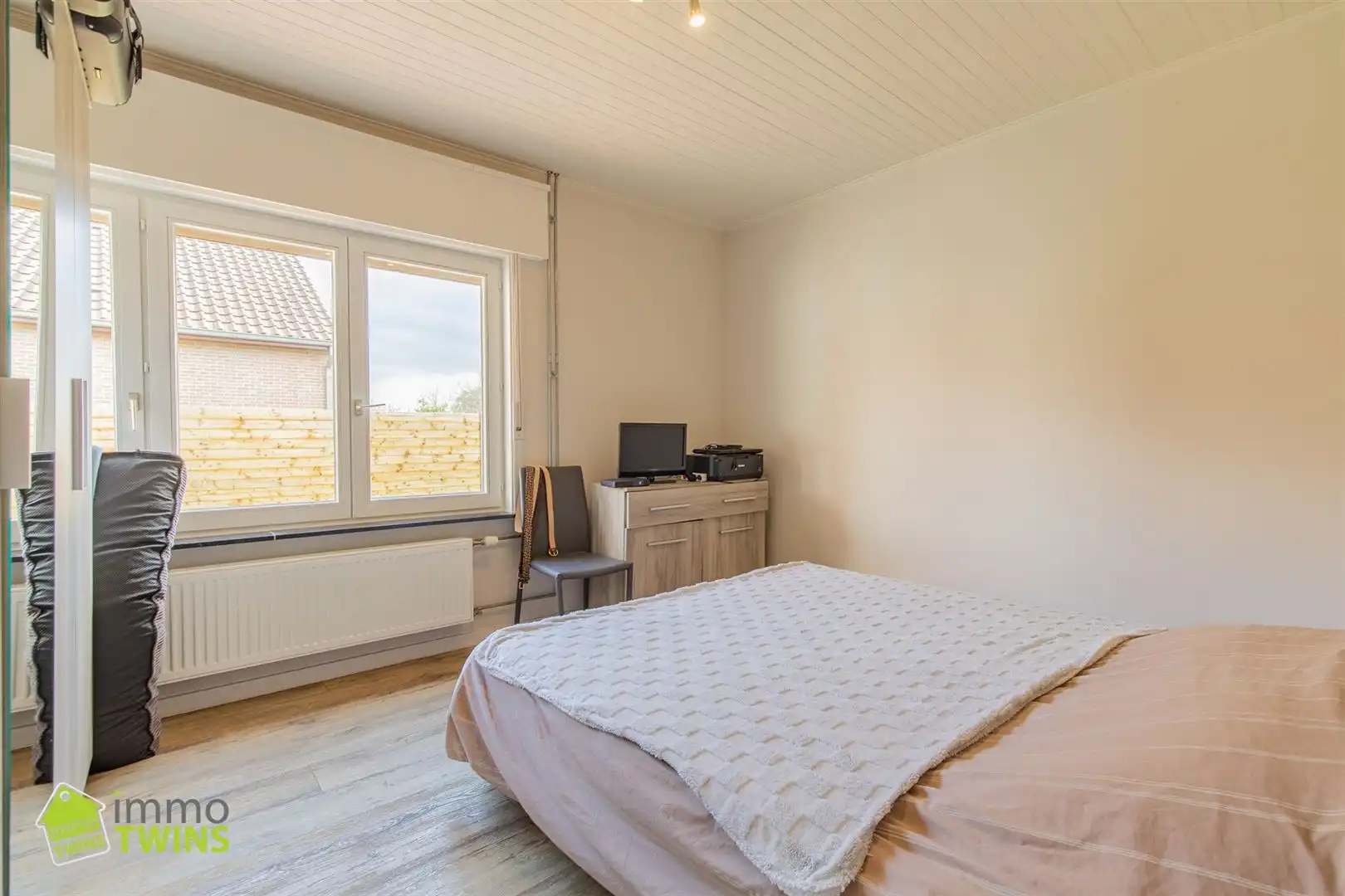 Bungalow in uiterst rustige en groene omgeving foto 10