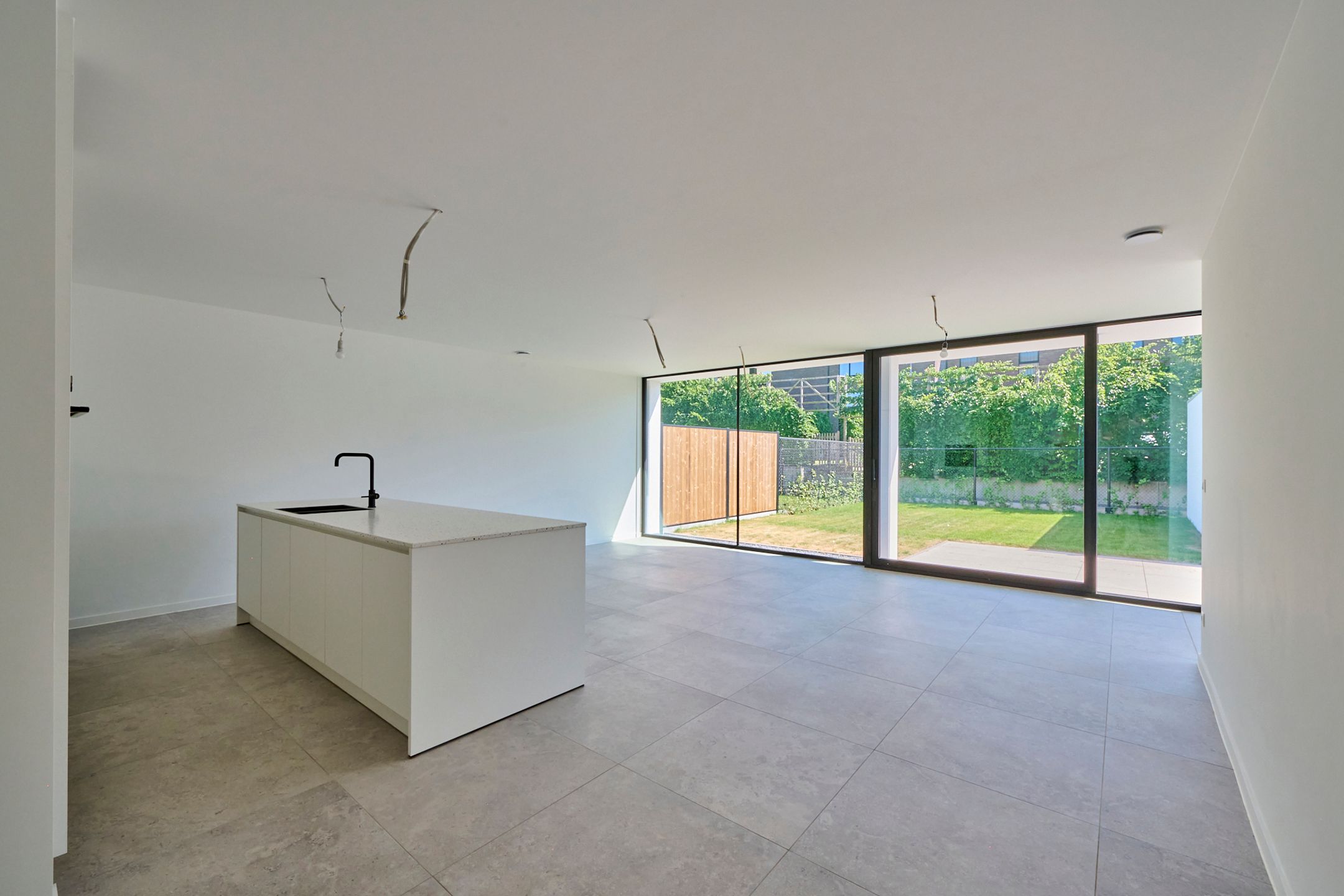 Volledig gerenoveerd glv appartement van 120m² + tuin foto 3