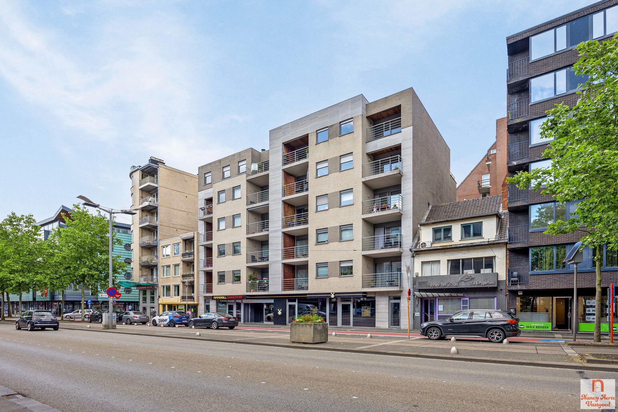 Prachtig penthouse in hartje Genk foto 22