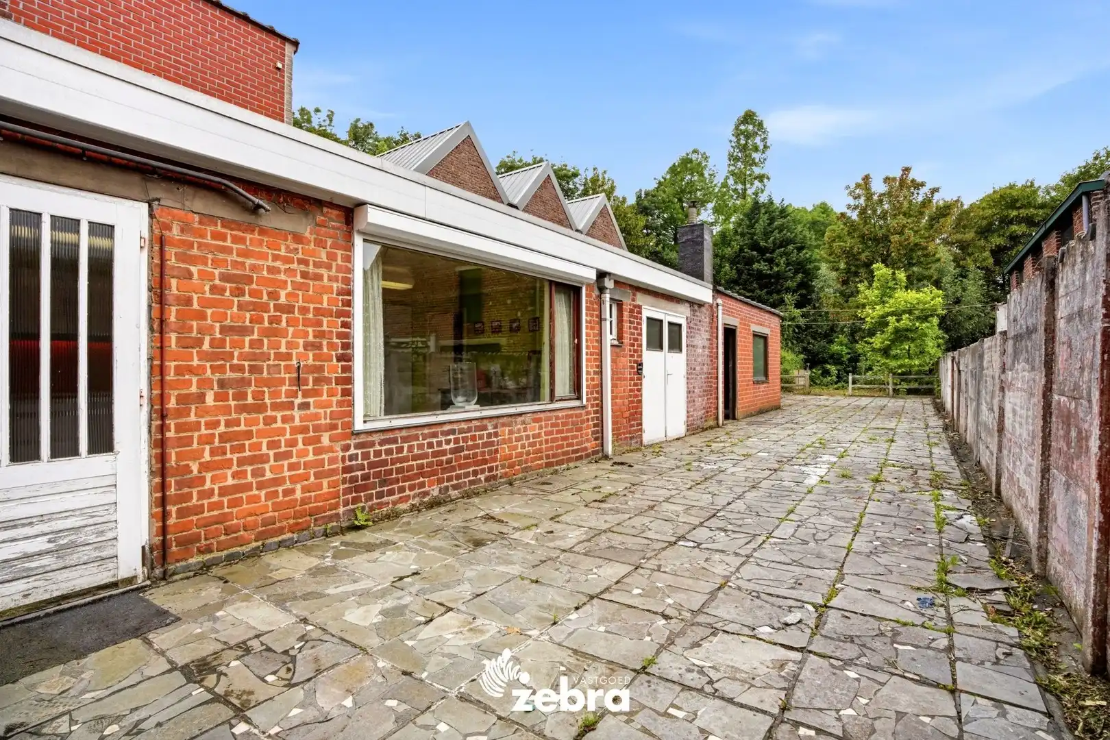 Ruime woning met 4 slaapkamers en tuin te Oostrozebeke! foto 25