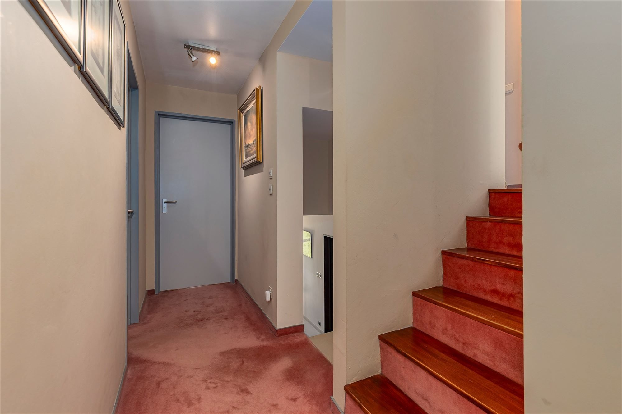 Ruime villa met 5 slpks en 3 bdks op een preceel van 2128m² foto 21