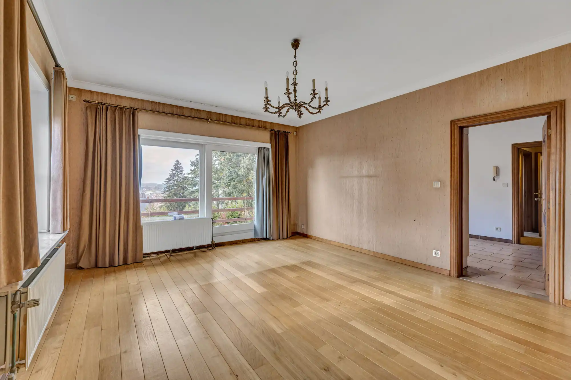 Ruime villa met 4 slpk met bouwgrond op +-18a met mooi zicht foto 6