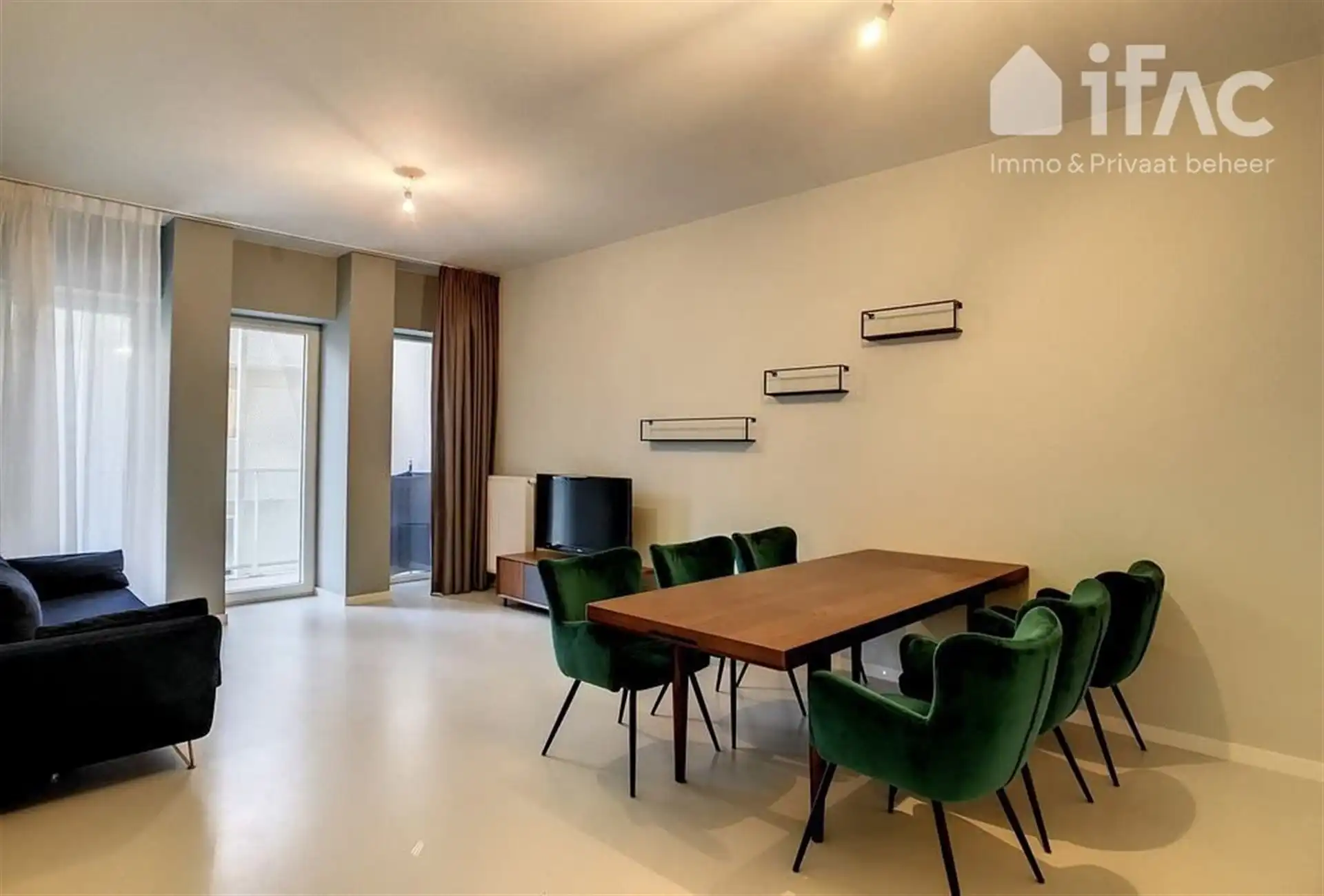 Zeer goed gelegen en gemeubeld appartement foto 4