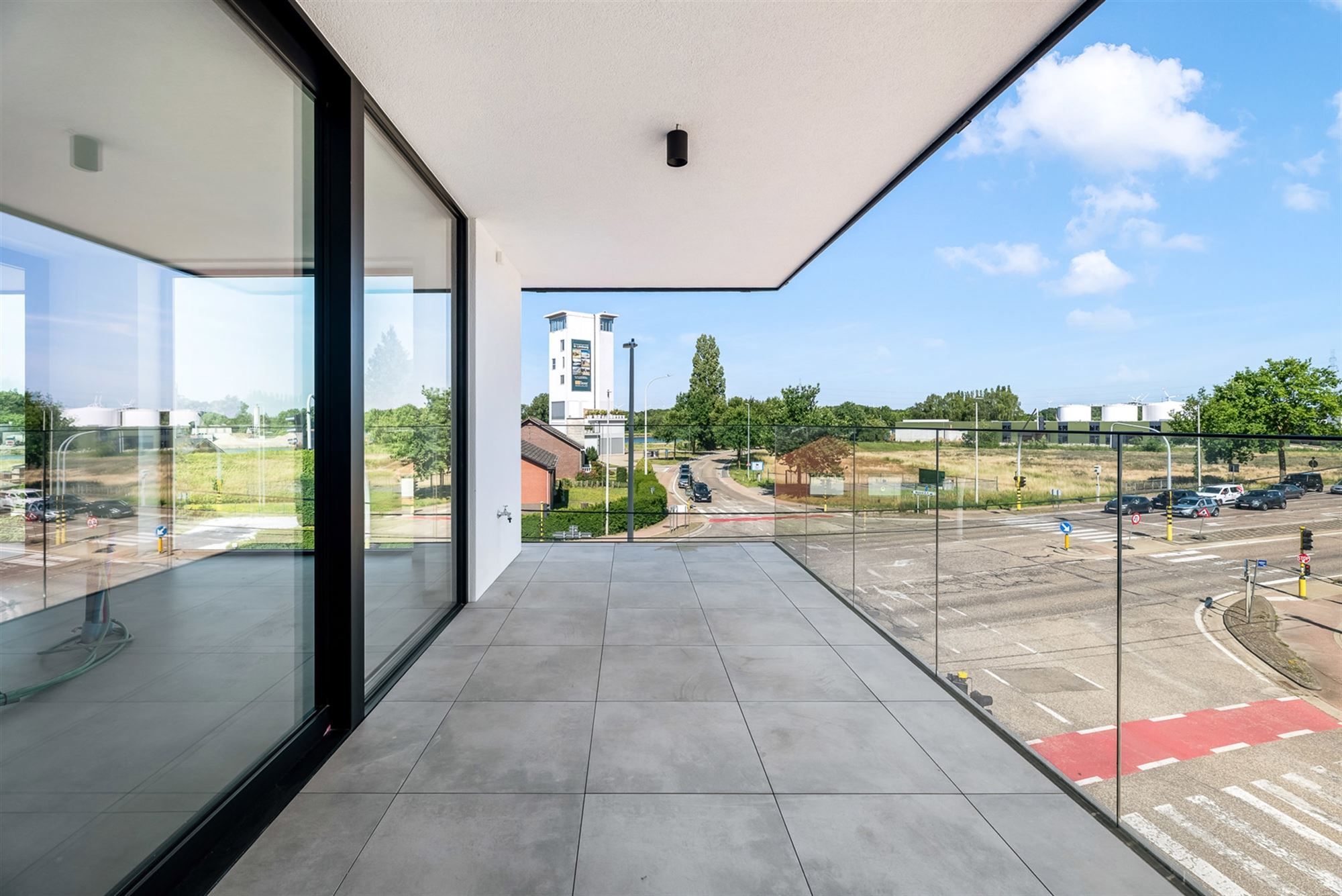 NIEUWBOUW APPARTEMENT VAN 113M² MET 2 SLAAPKAMERS EN TERRASSEN MET MOGELIJKHEID TOT AANKOOP 6% BTW! foto 3