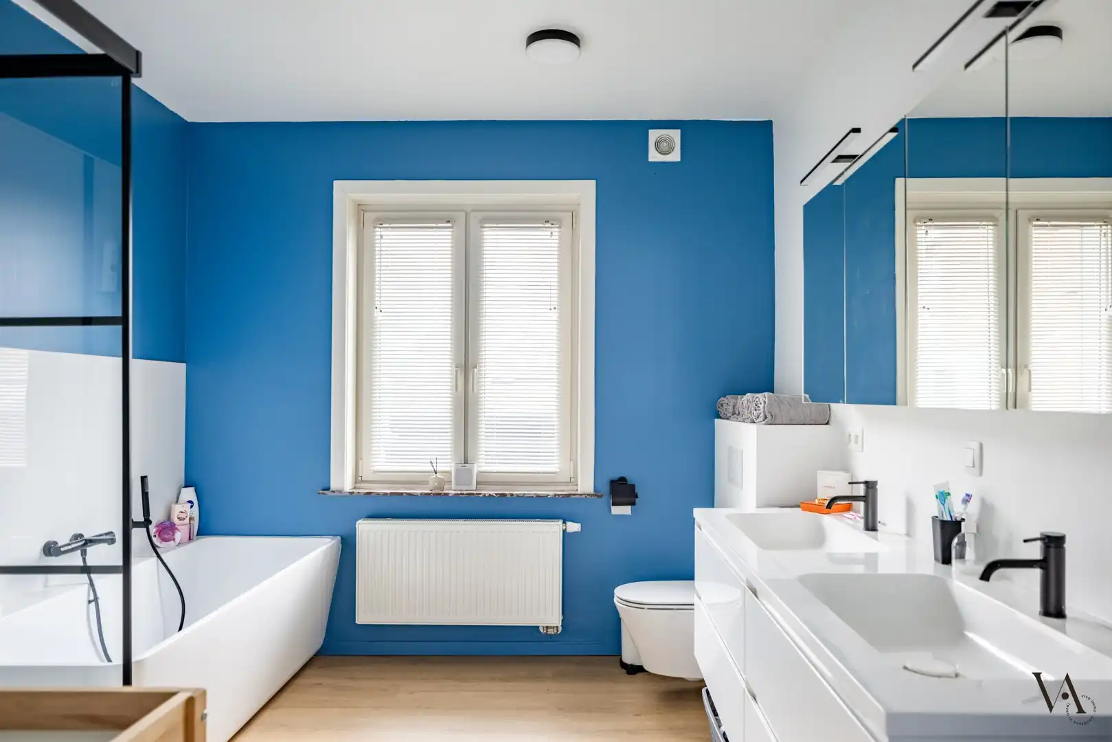 Volledig gerenoveerde woning met koer en dakterras in rustig straatje in Leuven foto 10