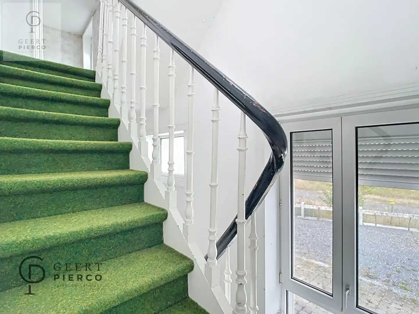 Authentiek stationspand in het landelijk Velm. foto 13