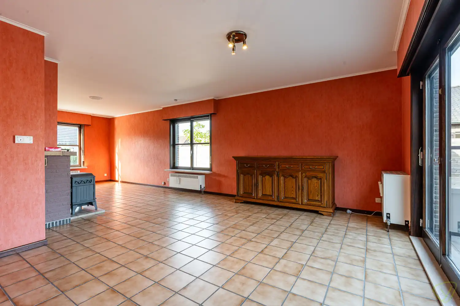 Charmant huis te koop op een gunsitge locatie in Oosteeklo - Perfect voor wie op zoek is naar een nieuwe thuis in alle rust! foto 6