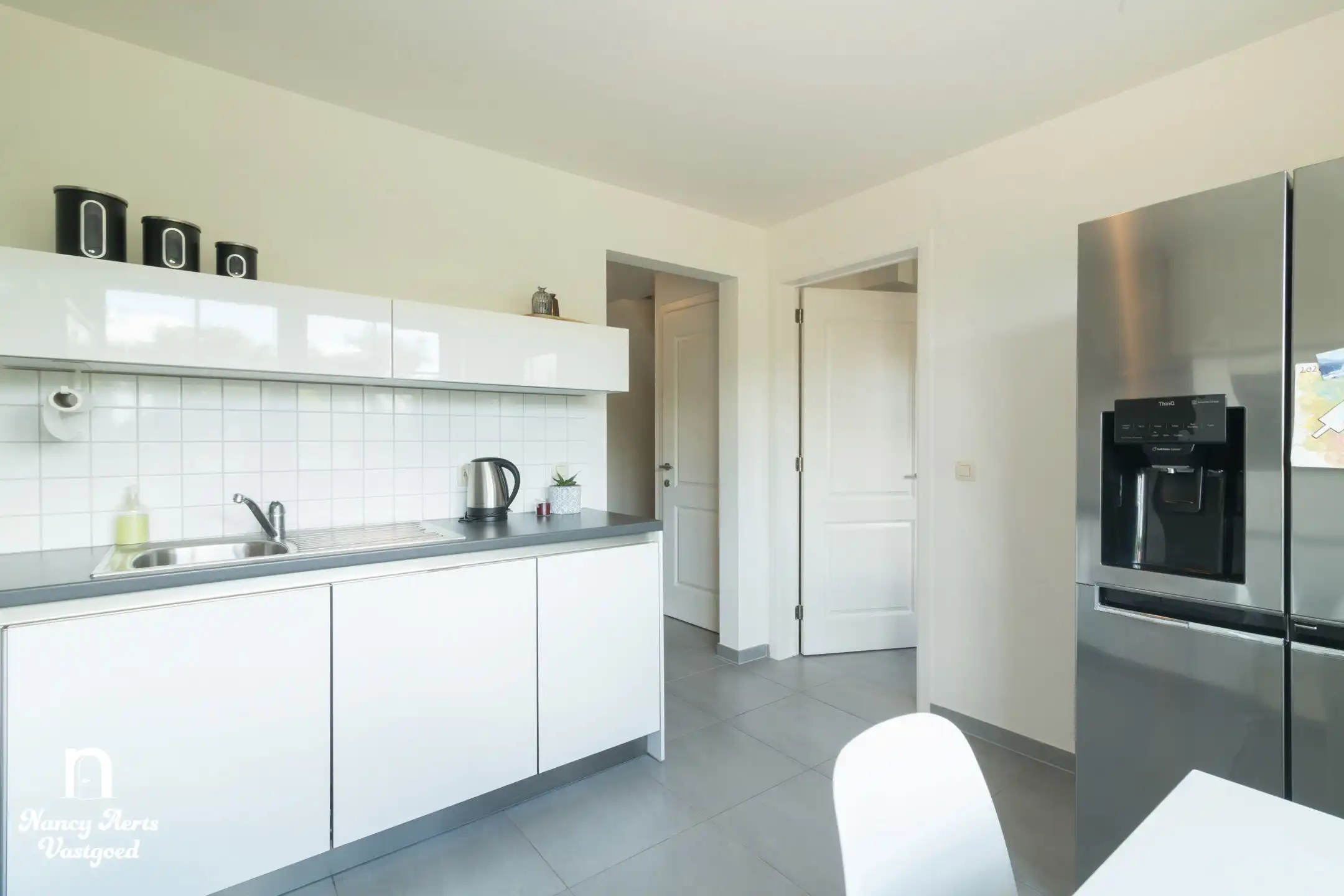 Instapklaar duplex-appartement met terras en 2 parkings foto 15